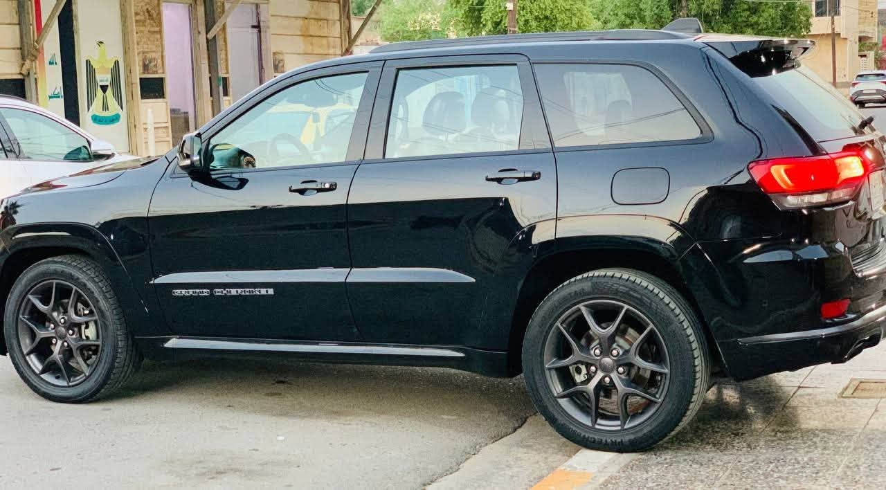 السلام عليكم
جيب x 
2020  للبيع 
رادار امامي وجانبي وخلفي 
بانوراما 
كشنات جلد 
تدفئه +تبريد 
جنطه كهرباء 
تشغيل عن بعد 
اوتو بارك 
حساس امامي +خلفي 
ماشيه 66 الف ميل 
حادث البابين جهه السائق مبدلات 
أصليات بدون صبغ +البنيد نطح ب العراق وصار بي صبغ 
السعر ( 222 )وبي مجال بسيط 
تفاصيل الحادث والسياره واتساب 
***********
