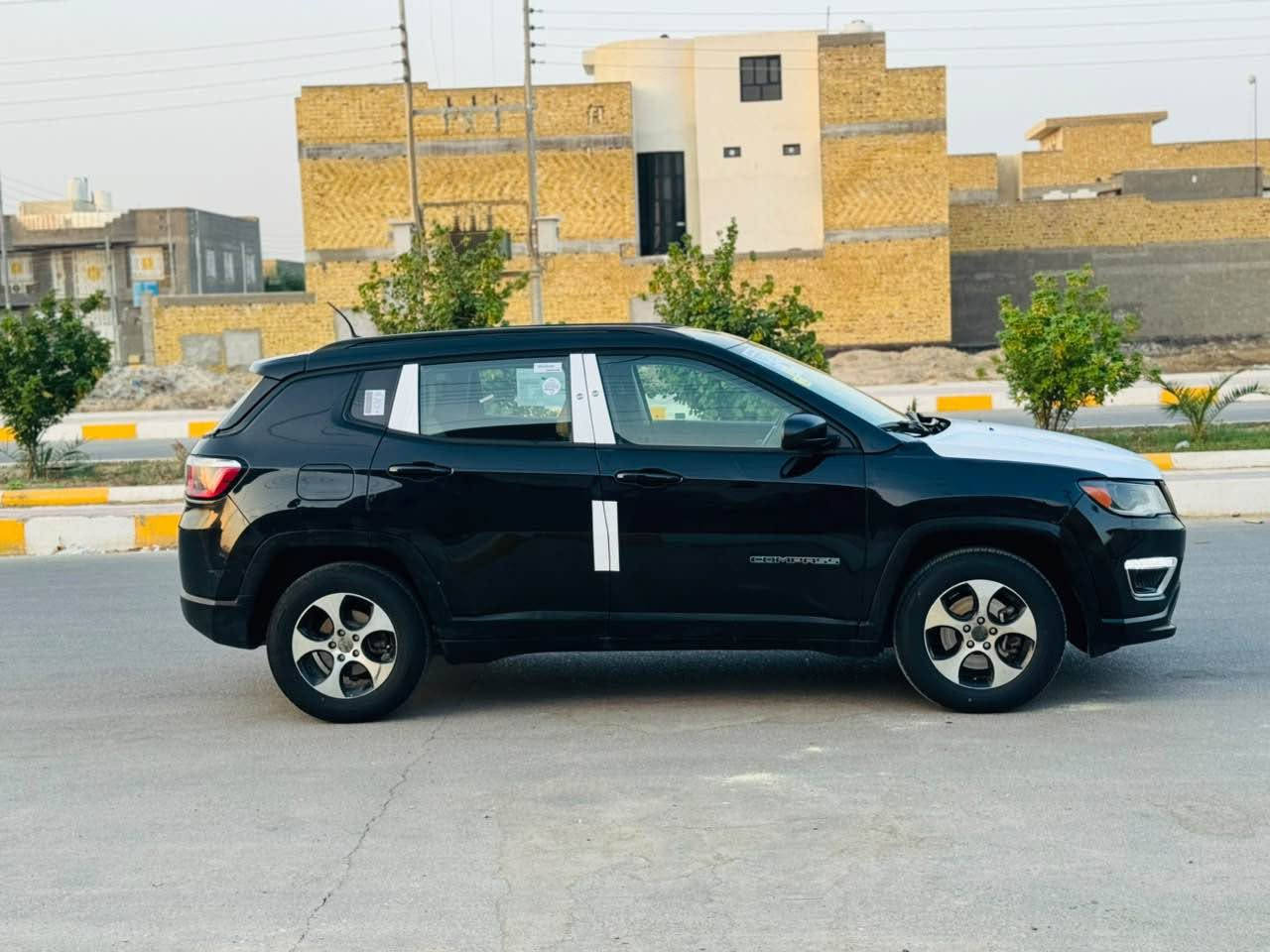 السلام عليكم 
كمبارص موديل 2018 رقم ذي قار تحويل مشروع وطني 
وارد أمريكي ضرررها جاملق وبنيد بدون ضرر داخلي فقط
موصفات فول 
مكينه 2400
شاشه 
بصمه 
السياره مكينه كير تبريد حداده على وضع الشريكه اي نقص مابيها 
العنوان البصره 
السعر 105
رقم *********** البصرة, العراق
