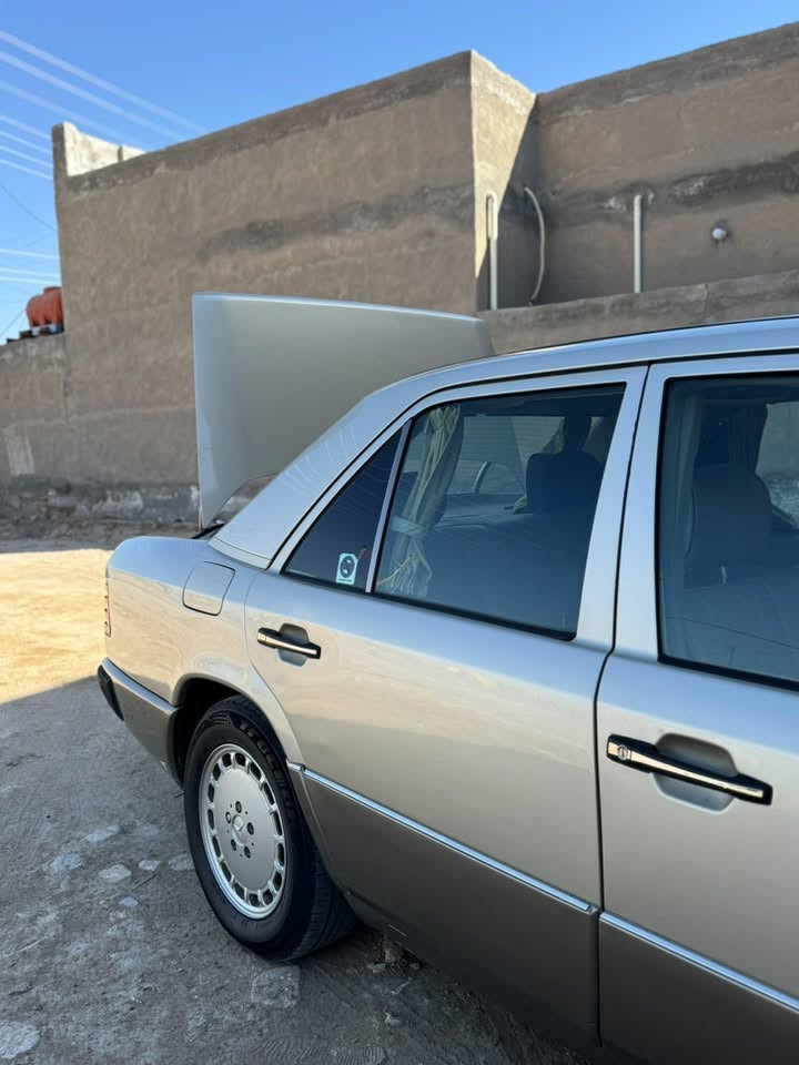 🚘 للبيع دب 300 مـوديل 90 🇩🇪🔥
🕷️ عنكبوت بلاد (قبق أسود).

✅ قواعد ودبل بلادية سليمات.

🪑 غرفة كاملة جلد بيجي كهربائي.

⛽ عليها إدامة لمنظومة البانزين كاملة.

🔧 حدادية جديدة شرط.

🛞 تخم تاير جديد.

🔄رقم (أنبار) مداور ثاني يوم.

✨ السيارة وارد امريكي، نظيفة وجاهزة على الشرط.

$80 وبيها مجال بسيط.

📞 للاستفسار  ‬ ‭***********

— في ‏السماوه - العراق‏.
