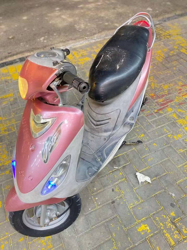 سلام عليكم شباب 
ماكس قجمه مبدل فقط ولفات   دراجه كامله سلف كهربايت كله شغاله كفرات باله ومختمات عينه لايات سكنات برغي ما ناقصه سعر 650 وبيه مجال بسيط العنوان التنومه قرب جسر الإيطالي 
رقمي ***********
