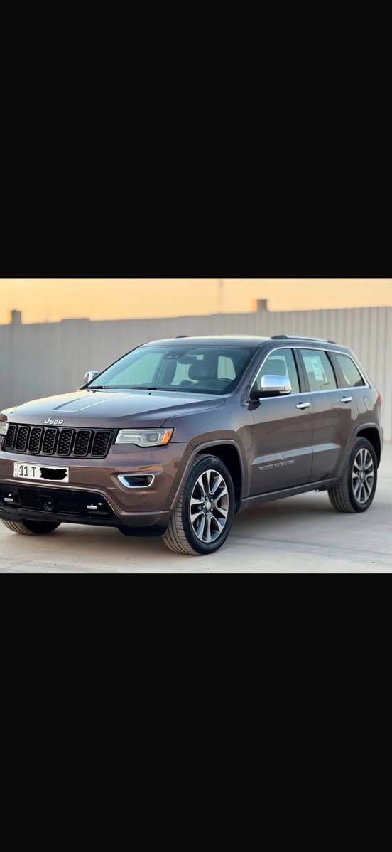 السلام عليكم
للبيع فقط بدون مراوس

🚙🔥 للبيع جيب جراند شيروكي 2018 Overland

🇺🇸 وارد أمريكي
⭐ فئة أوفرلاند — فول مواصفات 1/1

🔹 محرك V6 3.6L
🔹 قير أوتوماتيك 8 سرعات
🔹 دفع رباعي 4×4
🔹 تعليق هوائي Quadra-Lift
🔹 فتحة سقف بانوراما
🔹 داخلية جلد فاخر
🔹 مقاعد أمامية كهربائية
🔹 تبريد وتسخين للمقاعد الأمامية
🔹 مقاعد خلفية مدفأة
🔹 شاشة 8.4 إنج
🔹 نظام ملاحة
🔹 نظام صوت Alpine
🔹 Apple CarPlay / Android Auto
🔹 كاميرا خلفية
🔹 حساسات أمامية وخلفية
🔹 كاميرات وأنظمة أمان متقدمة
🔹 مثبت سرعة متكيف
🔹 مراقبة النقطة العمياء
🔹 تحذير مغادرة المسار
🔹 تشغيل ودخول ذكي
🔹 تشغيل عن بُعد
🔹 باب كلير
🔹 باب خلفي كهربائي
🔹 جنوط 20 إنج
🔹 إضاءة LED
🔹 مرايا كهربائية مع تسخين

🛠️ الحادث: جاملغ وبنيد
🚘 السيارة جاهزة للفحص والمعاينة

📍 معرض حجي خالد
السعر.  16.800$
📞 للاستفسار الهاتف : ***********
