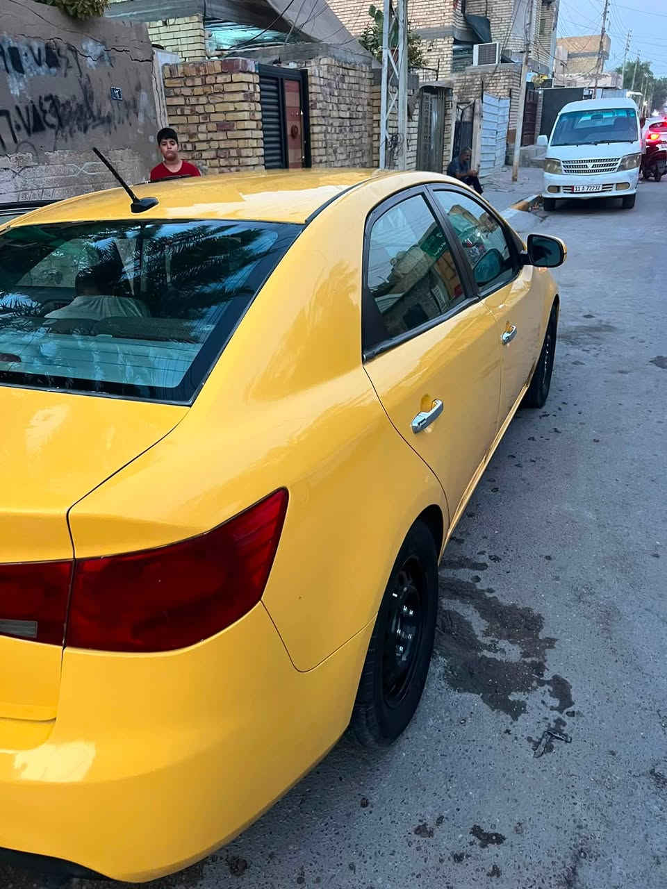 السلام عليكم شباب فورتي وارد امريكي  موديل 2011 مكينه 2000 دوش. حادثها جاملغ وبنيد بدون دواخل سياره صبغه جديده  سياره كير ومكينه وتبريد مكفولات  دوشمه جديده شاشه كامره تخم تاير وتخم ويل جديد  رقم بغداد نكليزي شرط التحويل مكاني بغداد الحسينيه شراي يتصل 
*********** السعر 73
