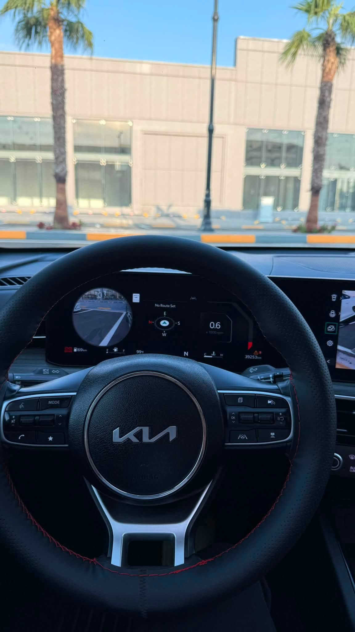 Kia k5 2025✈️

فئه :EX اعلى مواصفات ب K5

🔴محرك السياره 2500 تنفس طبيعي 
🔸سقف بنوراما بل كامل 
🔸كشنات جلد + تبريد وتدفئه 
🔸تدفئه استيرن 
🔸 5كامرات + فتح كامره مع الاشاره الجانبيه 
🔸كشنات خزن 
🔸13 سماعه Bose
🔸 شاشه متصله تدعم كاربلي واندرويد اوتو 
🔸حساسات اماميه خلفيه 
🔸قياده ذاتيه 
🔸گيج الاكتروني
🔸مرايه شفط + قلاب ع وضع R
🔸شحن وايرلس
🔸5وضعيات قياده 
وبعد بيه هواي مواصفات 
السياره رقم اربيل وجاهزه مابيه اي مصرف 
🔸حادث السياره سطحي فقط بنيد صبغ بدون دواخل بدون شاصي بشرط  لايتات + راديترات بلاديه 
📍 مكان السياره:اربيل 
السعر 198 وبيه مجال ماكو EX بهذا السعر 
واتساب :***********
رقم الشاصي :KNAG34J70S5293135
