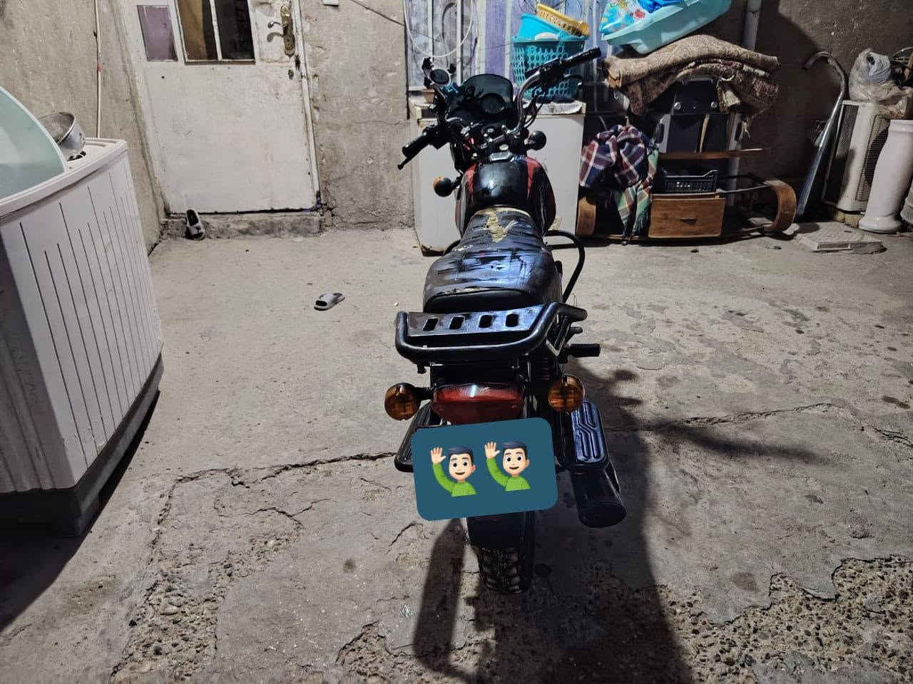 يا الله السلام عليكم
دراجه للبيع نوع بوكسر مديل 21 
مرقم وسنويه بسم صاحبها موجود الولد ثاني يوم التحويل
الي بيها نضوح جدا بسيط وقليل بالكاز كيت يعني تكلفته 50 الف واكع من سعرها 
المكينه نضيفه وخير من الله كهربائياتها كلشي شغال
مكاني بغداد سبع البور
للتواصل او الاستفسار على الرقم او واتساب
***********
او التحدث مع صاحب الشأن صلاح حسن السعدي

