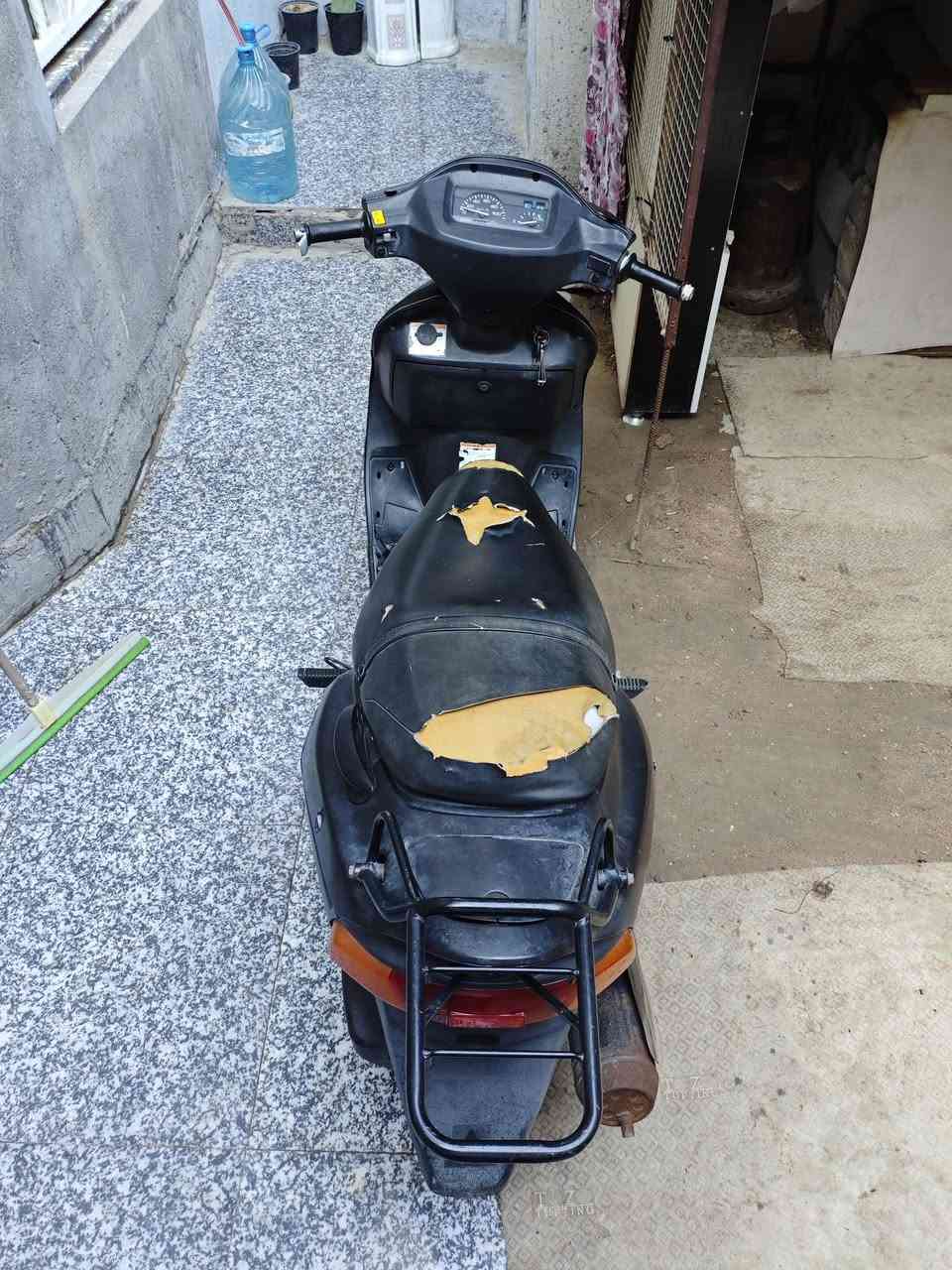 السلام عليكم دراجه سوزوكي فكستار سرعه 100 سلف ما بيها هندر مثل ما جاي تشوف ونها سعر 325 مكاني بصره تنومه بيها مجال شيء قليل يحتاج لها ترتيب قليل رقم الهاتف ***********
