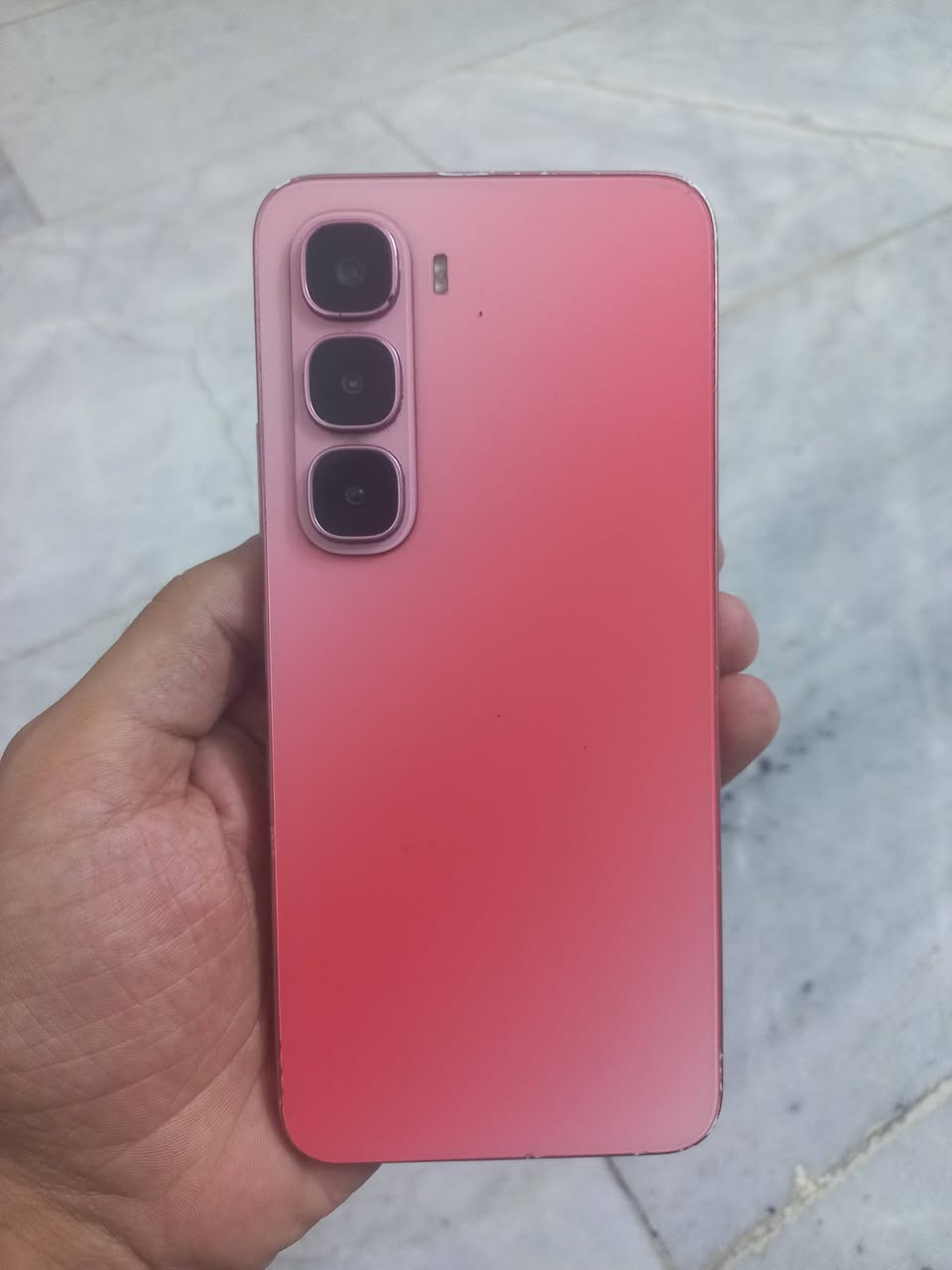 للبيع جهاز انفنكس هوت 60i
ذاكرة 256GB
رام 8GB + 8GB 
 بطارية 5160mAh
 الجهاز بدون ملحقات 
مكاني بغداد 
سعره ١٥٠ رقم وتساب ***********
