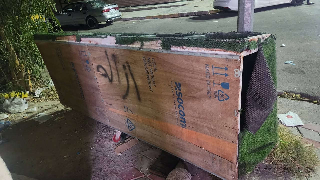 للبيع ميز بقاله حديد بي تايرات ومرتب 

بعقوبه الجديده 
***********
