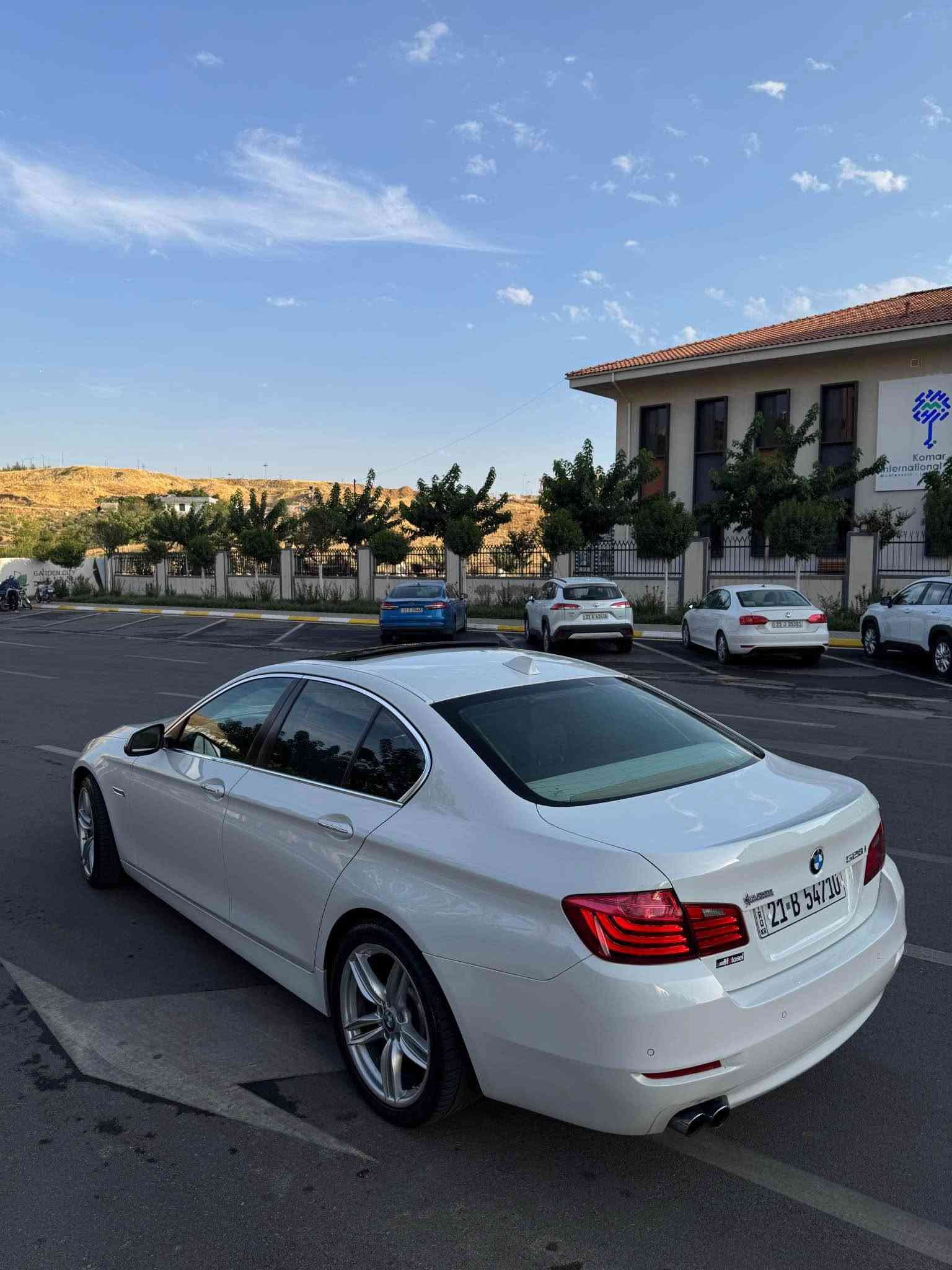 BMW F10 528i
مۆدێل:٢٠١٤ سفری شەریکی عروش مەکینە ٥٢٨ مەرغووب 

   
* گێڕ و مەکینە بە شەرت
* ڕەقەم سلێمانی
* فەحس و هەزە و بەراد تازە
* سلايت
* ٥ کامێرا
* حەساسی پێش و پشت
* لایت زینۆن لەگەڵ دەرگای سەحب
* ٥ پەردە
* کوشنەکان جلد
* کوشن ٣ مۆدی خەزن
* ٣ مۆدی لێخورین
* بریک بە سەمە
* ٨ نمرە کێڕی سوکان شەفت
* دوو پارچە بۆیاغ بێ لێدان و بێ ناوکرەوتن
* بێ ئێرباگ 

نرخ: ١٥٨ وەرەقە، کەمێک مەجالی تێدایە
ناونیشان: سلێمانی
ژمارەی تەلەفۆن: ***********
***********

BMW F10 528i
موديل٢٠١٤ صفر شريكه مال عروش محرك  ٥٢٨ مرغوب 

 ● القير والمكينة على الشرط
 ● الرقم: السليمانية
 ● الفحص والهزة والبراد جديد
 ● سلايت
 ● 5 كاميرات
 ● حساسات أمامية وخلفية
 ● زينون مع إضاءة الأبواب
 ● أبواب سحب
 ● 5 ستائر
 ● كوشن جلد
 ● الكوشن 3 وضعيات حفظ
 ● 3 وضعيات تسخين
 ● بريك بصمة
 ● 8 نمرة قير، سكان شفت
 ● قطعتين صبغ بدون ليدران وبدون تبديل
 ● بدون إيرباغ

السعر: 158 ورقة، وقابل للتفاوض قليلاً
العنوان: السليمانية
رقم الهاتف: …***********
*********** السليمانية, العراق
