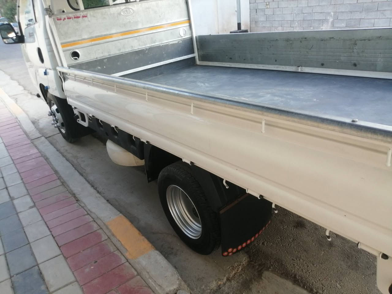 سياره للبيع فحل ٢٣ مكفوله رقم بغداد مشروع وطني ***********
