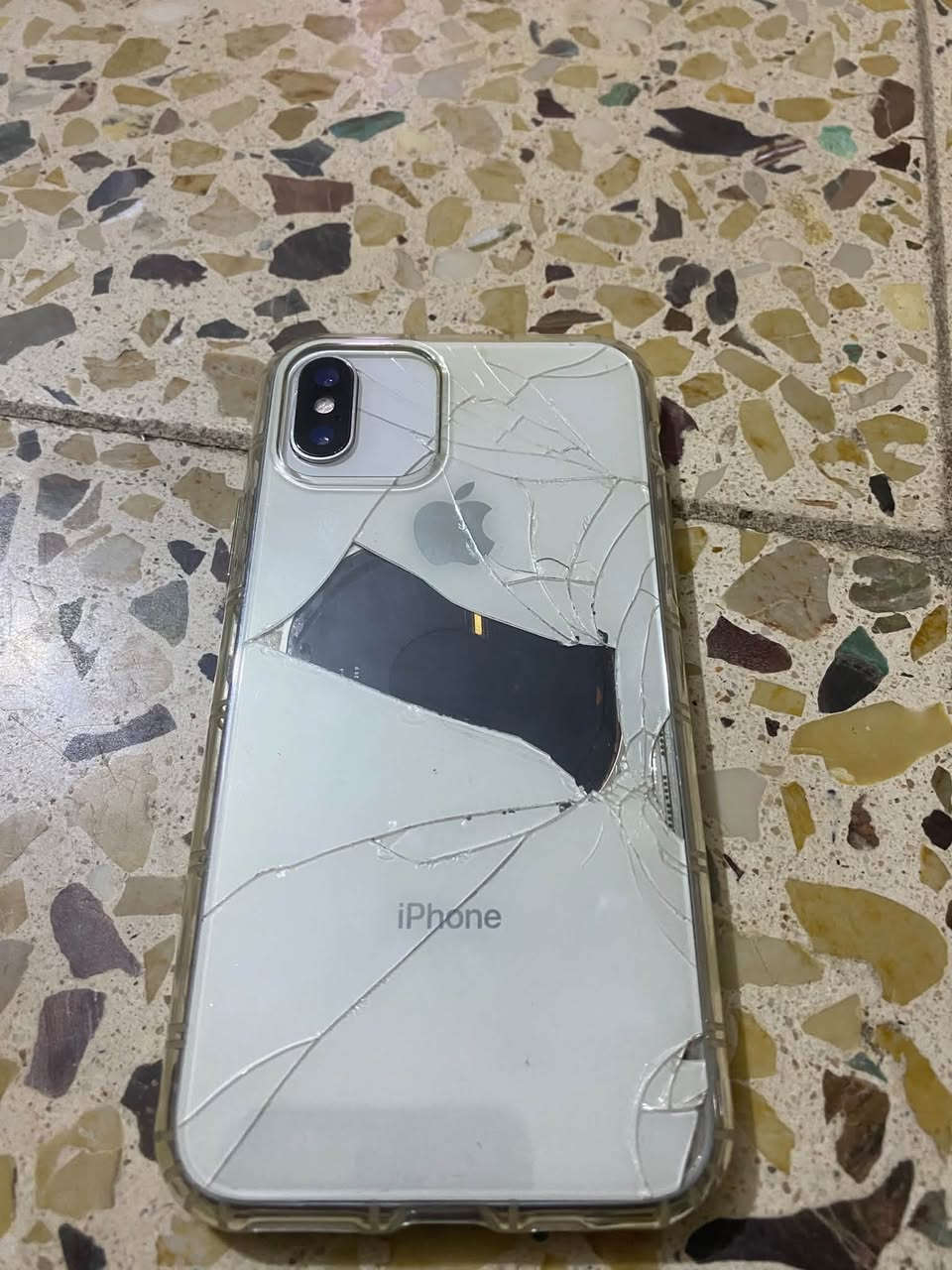 آيفون اكس • بطارية ٧٣ • كاميرا واحدة