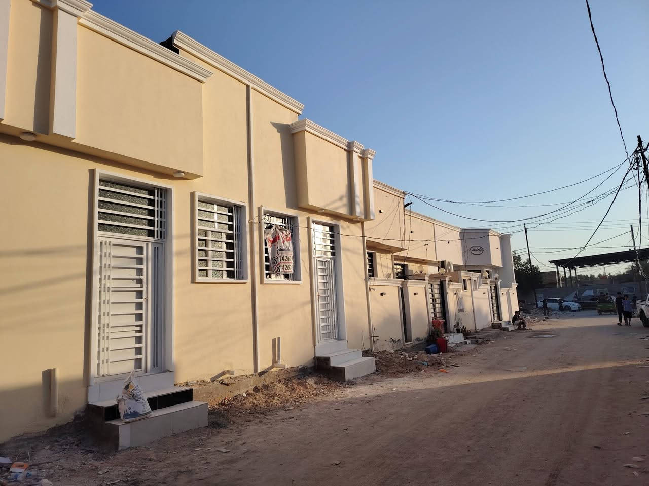 🏪مكتب العراق للعقار 🏪السعر 26

بيت للبيع فقط بيت  نضيف كلش 
  مساحه 50

عنوان البيت     نجف مكان مميز يبعد عن شارع 80متر

بيت للبيع طابو زراعي سند 25{ بناء جديد درجه أولى }   
 

التفاصيل🏗🏠:  ( طابق  )      غرفه نوم 1'صاله+مطبخ +صحيات+

عنوان لمکتب  عمود 289 لغدیر ‏‪***********

بناء طابوق  وصب مسلح اساس وسكف
كاشي سراميك سقوف 

جمع الخدمات متوفره ماء كهرباء مولده تبليط مدارس اهليه وحكوميه سوق شارع تبليط❤️السعر 26
للأستفسار مراجعه المكتب🏛 او مراسله ع واتساب 
الاتصال📞📞
عنوان مكتب.العراق الاستفسار ‏‏‪***********
