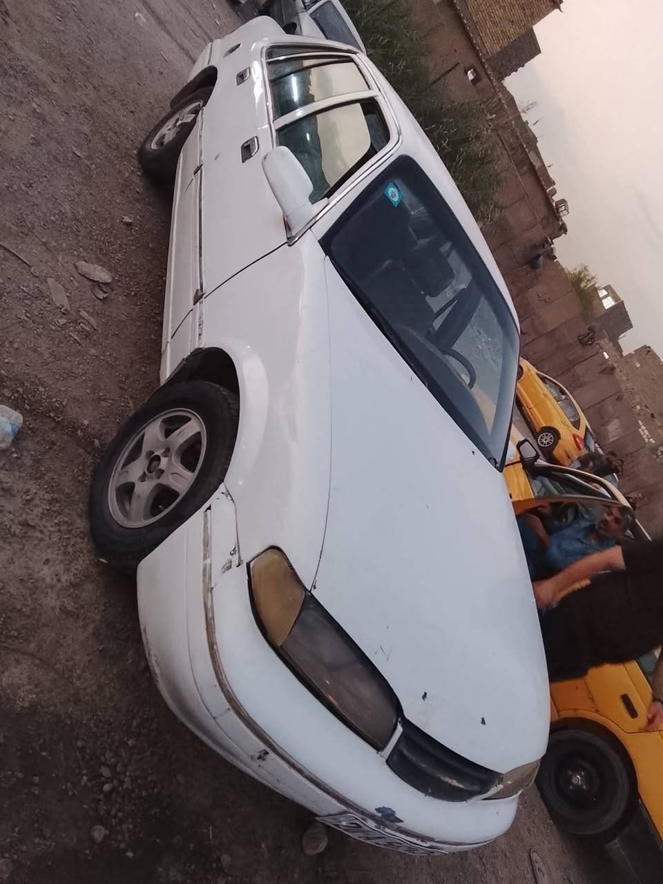 سلام عليكم ورحمه الله برنس موديل 97 كير عادي محرك وكير مكفولات تخم تاير جديد صدر خلفي ومامي جديد رقم نكليزي ديال تحويل مباشر السعر ١٨ ورقه وبي مجال  حك الجيه العنوان بغداد سلمان باك وترهم مراوس حسب الاتفاق ***********

