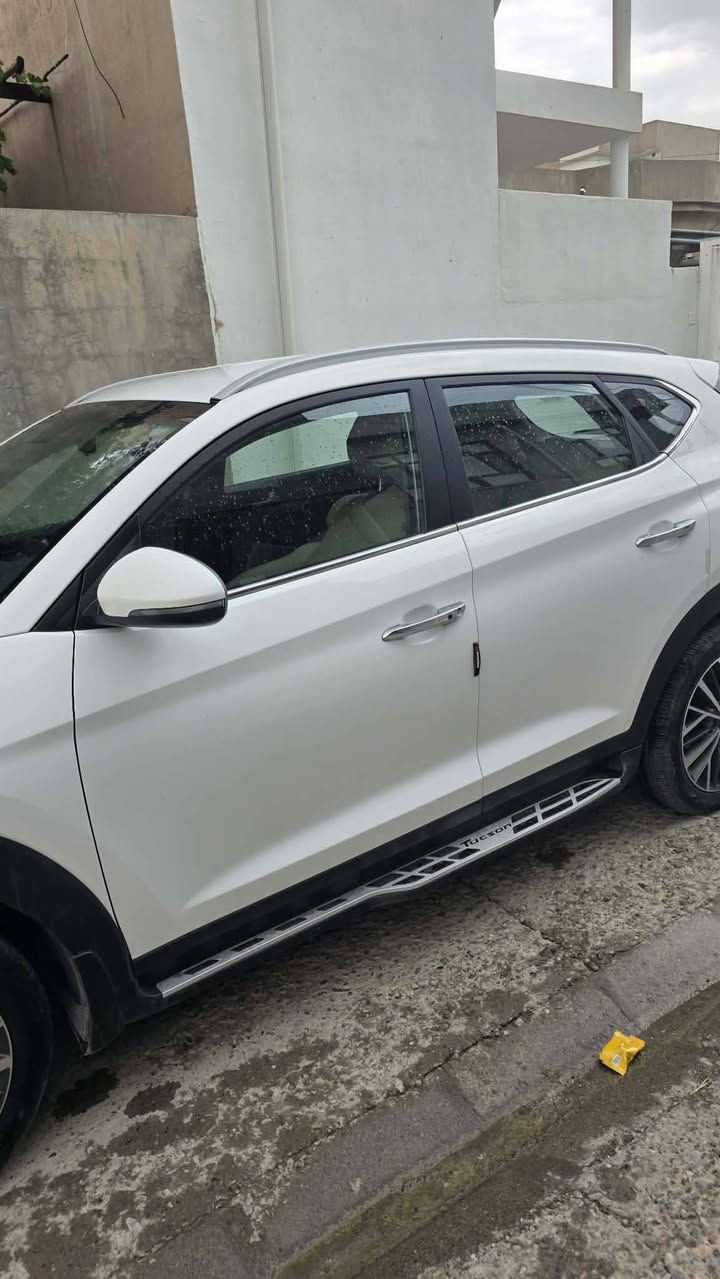 Hyundai Tucson 2020
Hyundai Tucson

مۆدێل 2020
فول مواسەفات
97 هەزار کم بیلادی ڕۆیشتووە
بەسمە
کوشن  کارەبایی
ئاوێنە ئۆتۆ شەفت
یەدە بەسمە و نیکل
٢ بەسمەی بیلادی
خەلیجی و کۆری 
دەعامی بۆ دەعامی هیچی پێوە نییە
گێر و مەکینەی بەشەرت
هیچ کێشەیەکی تێدا نییە
 
سيارة توكسون خليجي بدون سبغ كلين تايتل رقم اربيل 

ژمارەی خاوەن ئۆتۆمبیل
***********
***********
***********
ناونیشان: خلیفان
