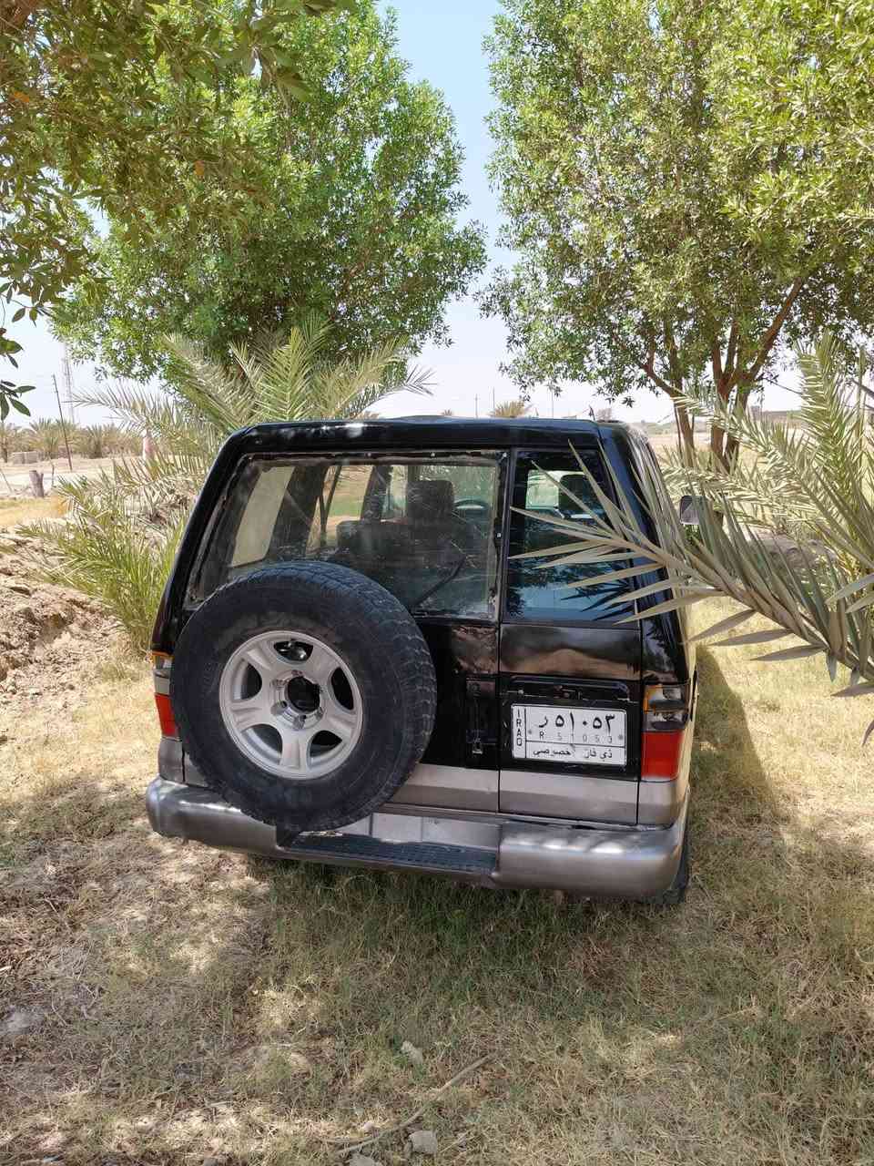 سلام عليكم 
للبيع او المراوس 
جيب ازوزة موديل 1993 رقم ذي قار الماني محرك وكير راس الثور 3000 زينات كاملة السياره مداور شوكت مايعجبك عوزها ترتيبات ب35 وبيها مجال للطيبين
رقم الهاتف ***********
