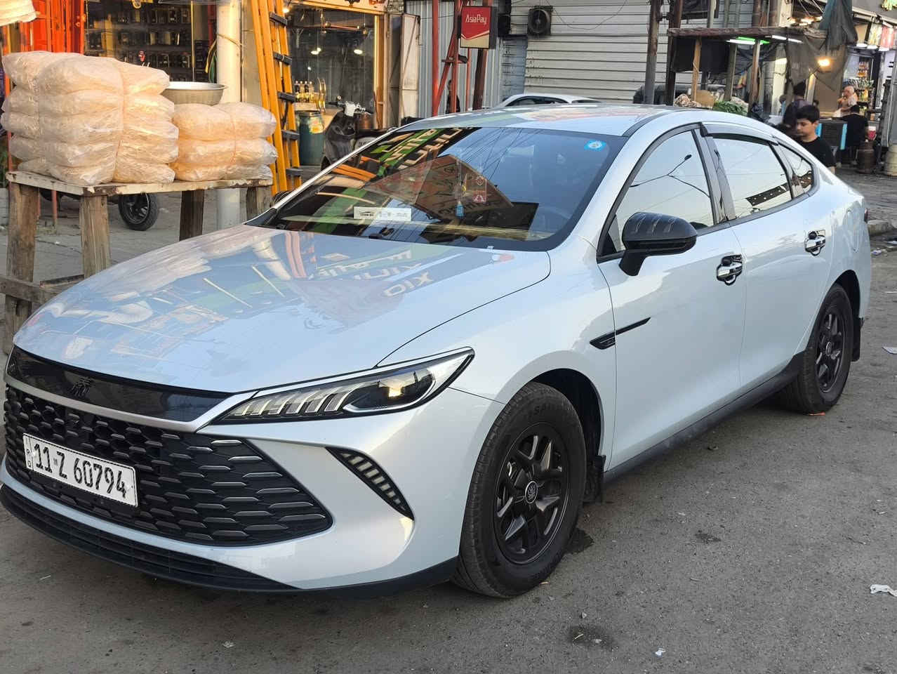 السلام عليكم للبيع او للمراوس BYD كن بلاص 2025 هايبرد  للبيع السياره طلعته
شاحنة اصلية مع كماليات وارضيات
ماشية 40الف  
مواصفات 
1 شاشه 
2 تحكمات استيرن 
3 مثبت سرعه
4 تشغيل عن بعد دخول ذكي 
5 بصمه 
الملاحضات 
طخا بداية البنيد و طخة خفيفة جاملغ امامي ودحجة جاملغ خلفي واصبع بداية باب خلف السائق لمعرفة التفاصيل
الاتصال ***********

السعر 120 ورقه وبيها مجال بسيط الشراي
