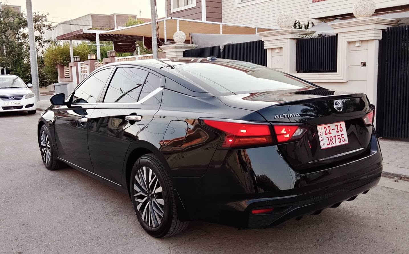 للبيع التيما SV
السعر 142 
*********** 
موديل 2024 
الون اسود 
تحكم ستيرن 
تثبيت سرعه 
رادار 360 درجة 
بصمه تشغيل 
بصمة ابواب+ صندوق 
كاميرا خلفي 
تشغيل عن بعد 
ماشيه 42
رادار بلادي 
حجر بلادي 
كير مكينه بشرط 
حداديه كلها جديد  
السونار ورقم الشاصي بلمنشور
1N4BI ADVORN417072

السياره كاتي تترقم شمالي أربيل سليمانيه دهوك 
برغي مابيها نقص بشرط كلشي 
مكان السياره ديالى خانقين خناقين, ديالى
