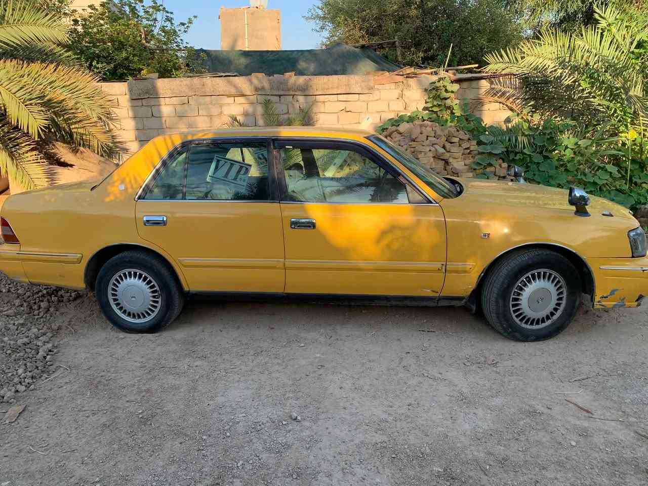 راس الثور تكم للبيع مصفرة هيئة وغرامات شرط المداور  بأسمي 
كير ومكينة خير من الله حدادية فول تخم تاير كهربائيات تبريد كلهة شرط شغالة (للعلم السيارة ما مشتغلة على خط)
السعر70وبيهة مجال قليل
***********
