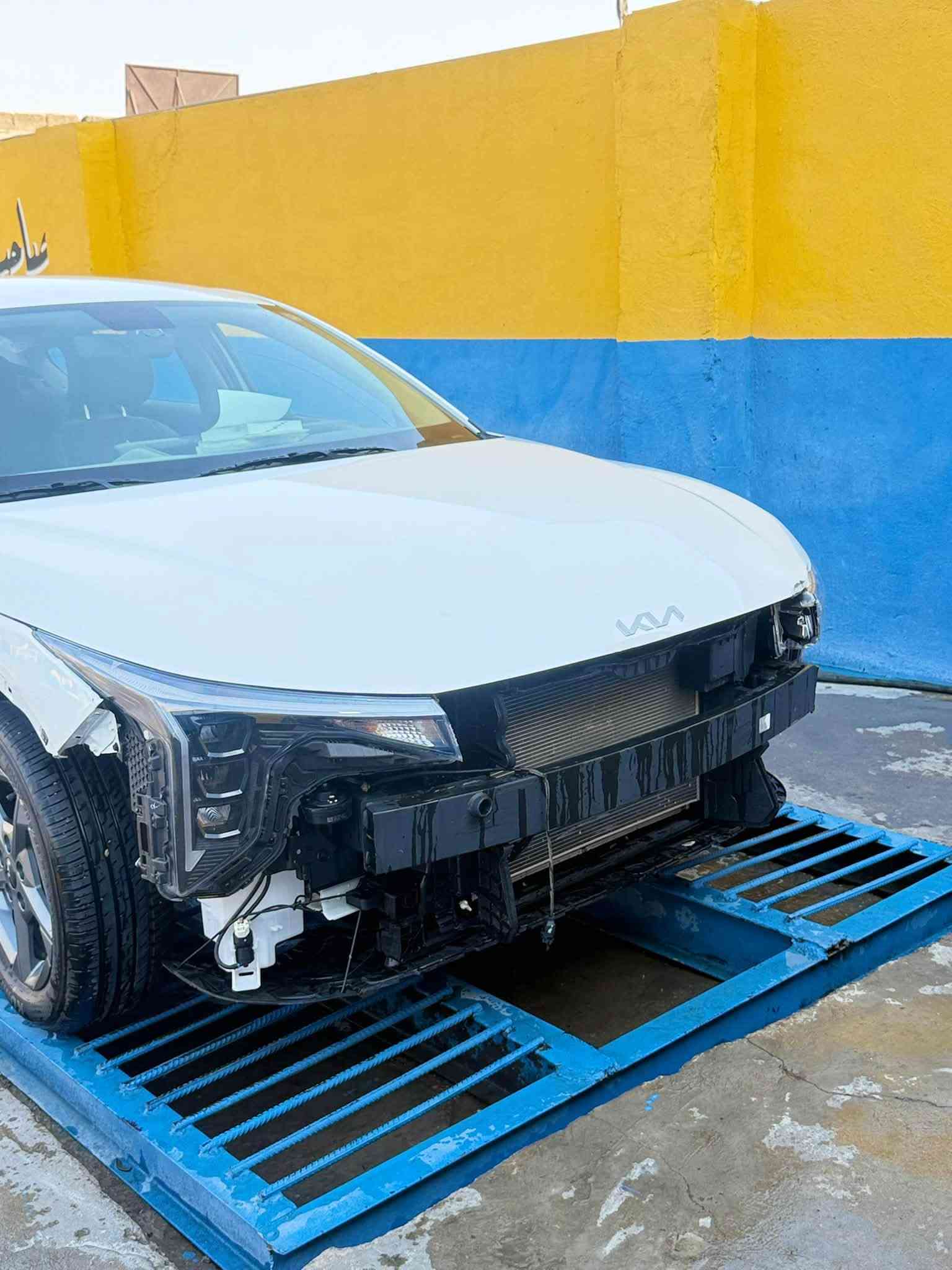السلام عليكم
للبيع K4 خليجي 2025 رقم أربيل الدولي السياره ماشيه 4000 تحويل مباشر السياره تشتغل وتمشي تنباع على حادثه مثل ما موضح بل صوره الشراي يتصل مكان السياره بغداد للاستفسار ☎️ ***********

نص مكتوب في الصور:
- P940G010