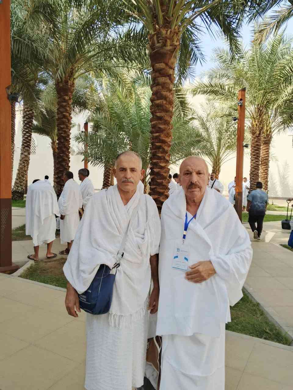 بفضل الله  تعالى وكرمه لنا 
إحرام معتمرينا من ميقات مسجد الشجره أبيار علي ميقات أهل المدينه ومن مر بها 
متوجهين إلى مكه المكرمه لأداء مناسك العمره المفرده لشهر ربيع الاخر 
نسأل الله تعالى التوفيق والتيسير والقبول لهم 
............ـــــــــــ_ـــــــــــــــــــــــــ
خادم ضيوف الرحمن 
..... سليم الشجيري...
***********
***********
