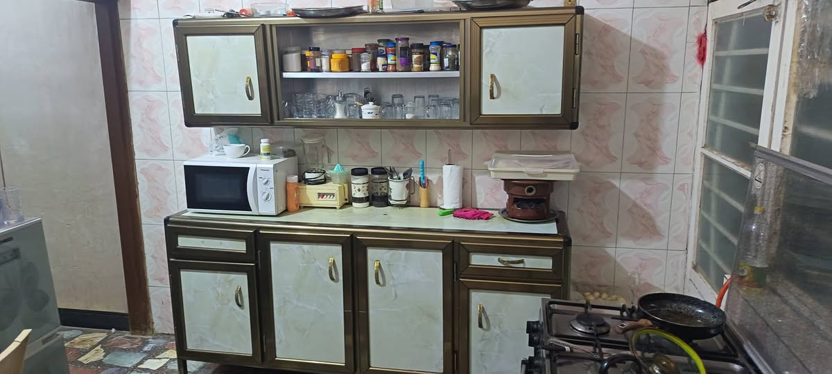كاونتر المنيوم للبيع ينباع كامل الاتصال على الرقم ***********
