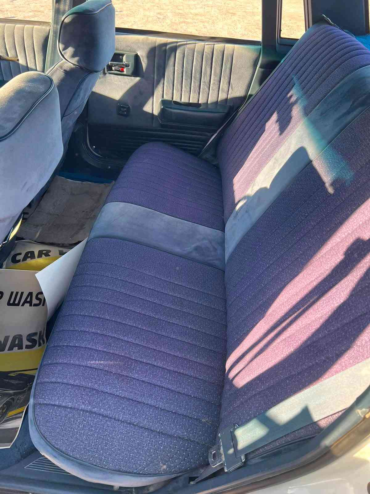 الي يدور نضيف يجي وما يخسر
سلبرتي موديل 89 
محرك وكير كفاله شركه 
تبريد ثلج 
غرفه جديده سياره جاهزه من كلشي 
بيه قطع صبغ لجماليه شغل وطلع جاهزه ل اخير سياره فقط صدره جه يمنه تعبان شًويه
*********** سعره 40 بيه مجال قليل حك جيتك
