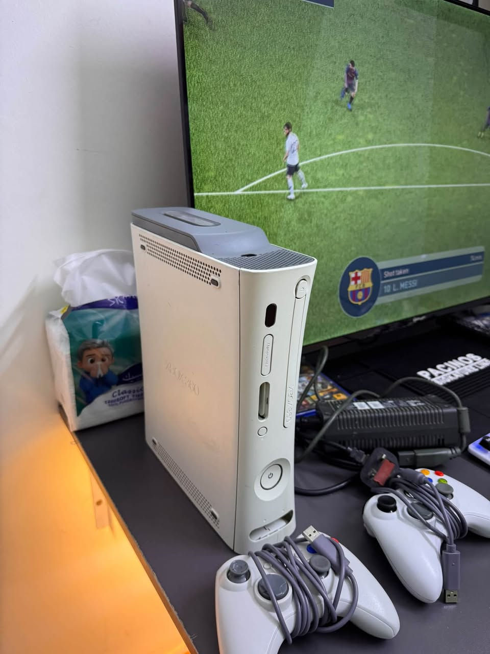 اكس بوكس360 • ١٠ ألعاب • جوستكات جديدين