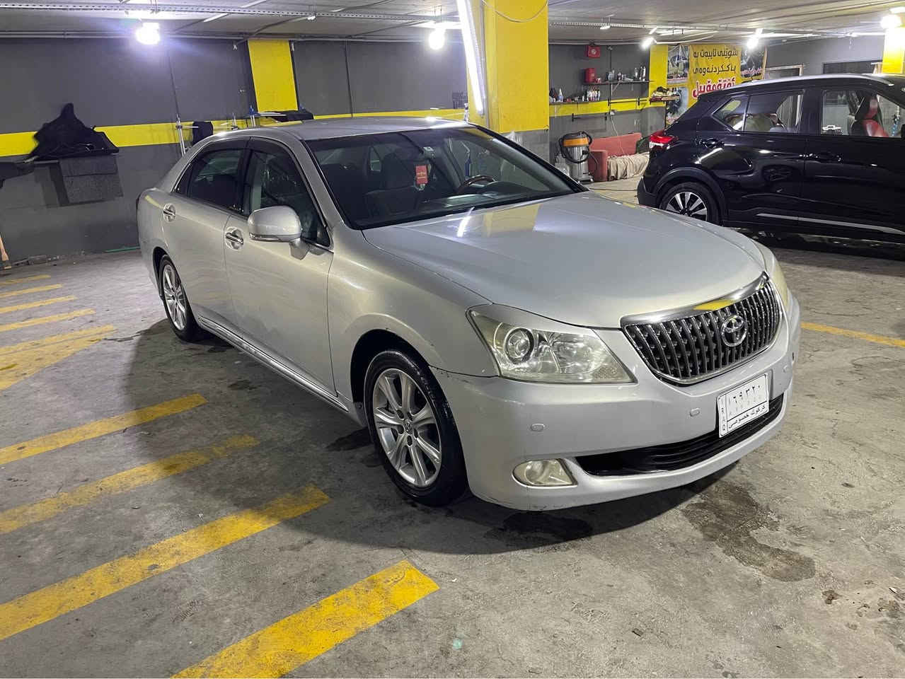 toyota majesta 2011
موسس  ٤٥$
فول موا سه فات به س به رده و جلدو سلايت نيه
مه كينه v8  ره نكى سلڤه ر به حرى
ته بريدو كه رمى به شه رت
بريكى به سراوه 
كيرو مه كينه به شه رت *********** السليمانية, العراق
