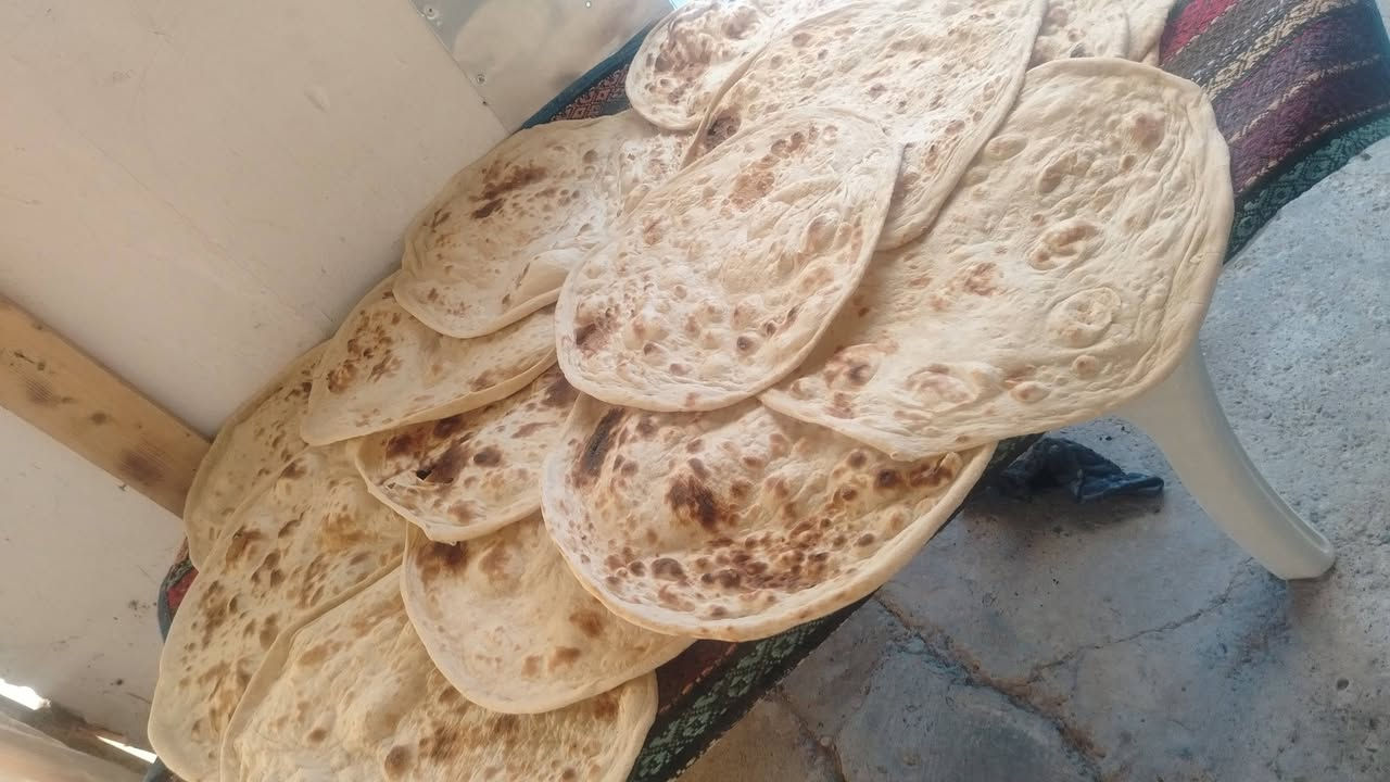متوفر خبز حار عل غدا مكان بيجي بشارع المصرف مقابيل معمل المي يم مدرسه الفضيله للحجز والاستفسار عل خاص يوجد توصيل داخل بيجي حسب منطقه رقم الجوال *********** اهلا وسهلا بكم
