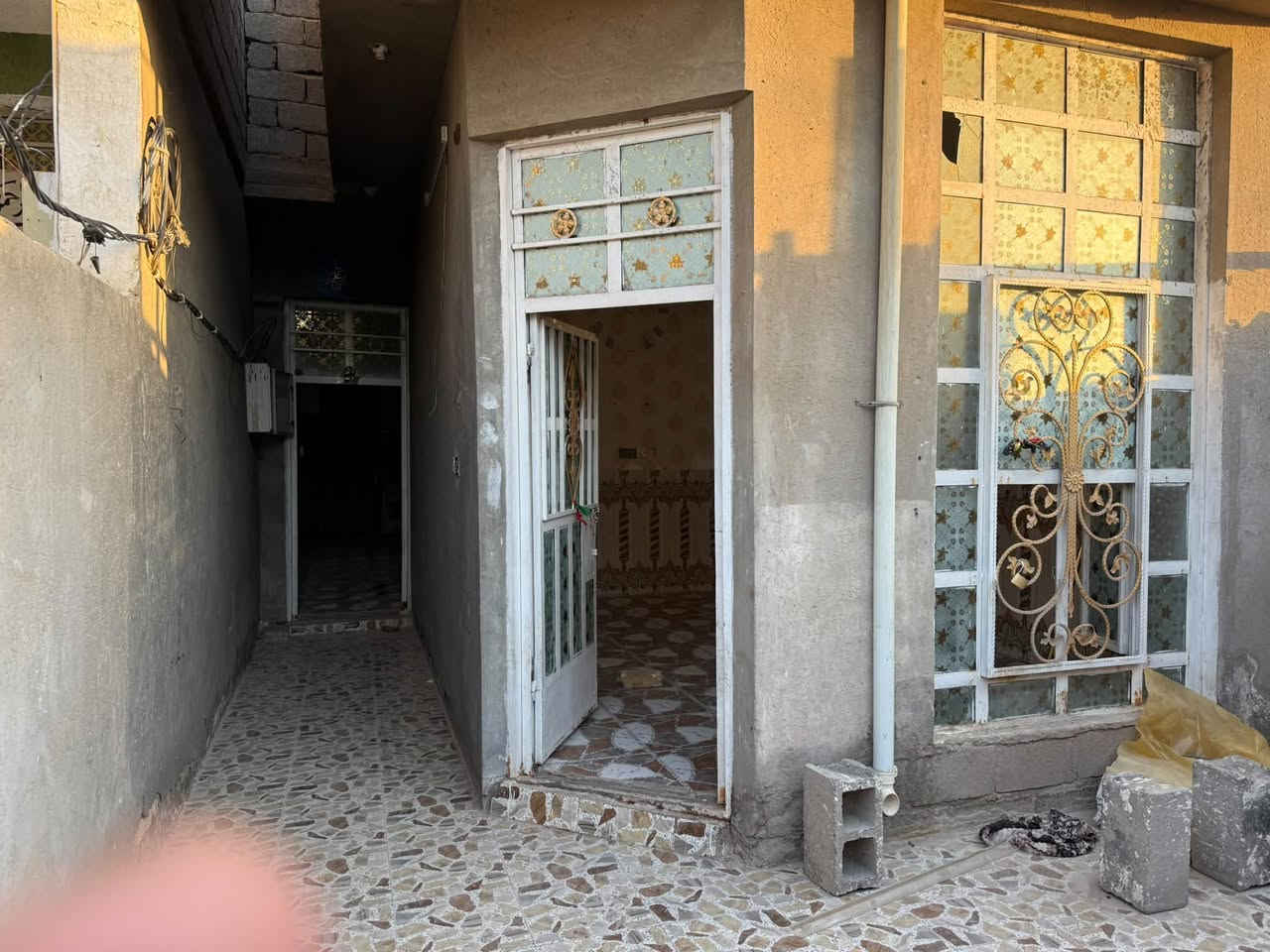 يا الله مشتمل البيع كوت حي الحكيم شارع افران الهادي 100متر بناه بلوك سقف صب غرفه وصاله ومطبخ وستقبال صحيات داخليه خارجيه مرقم ترقيم بلديه جاهز السكن خدمات كامله سعر 28ستفسار ***********

