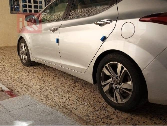 سلام عليكم عندي اللنترا موديل١٥ خليجي بأسمي تحويل ثاني يوم محرك 2000دوش تبريد خير من الله فتحت سقف شاشه السعر 110 قابل للتفاوض  ***********
