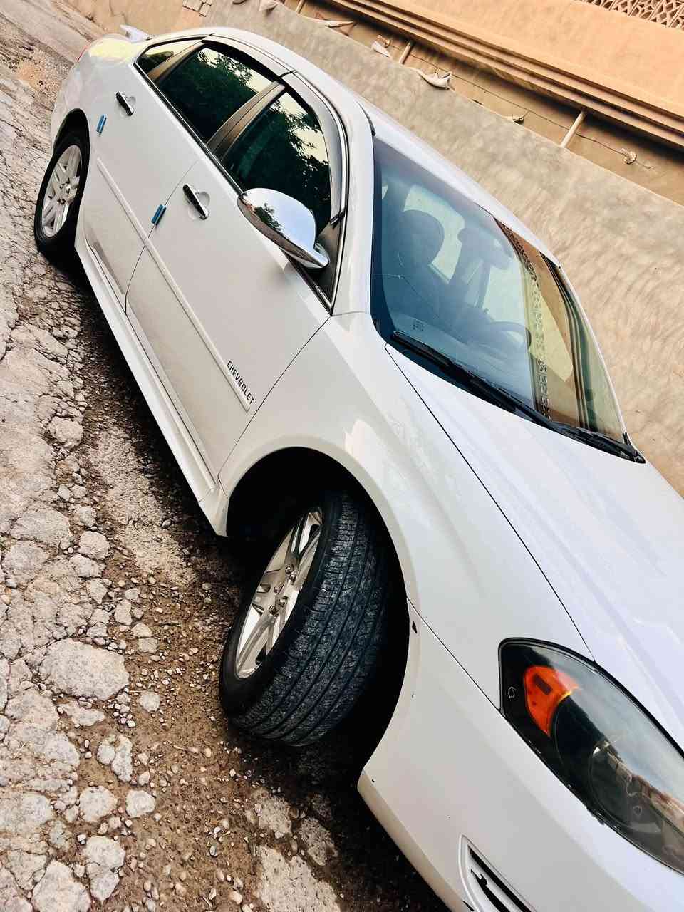 السلام عليكم
موديل 12 LT

رقم بغداد جديد مواصفات معروفه محرك 3600 مبدل بساتم اكاديا يعني بدون محسن تستقبل اي نوع بانزين بدون دونز

صدر جديد تخم تايرات جدد تبريد ثلج ضرر جاملغ صفحة سايق مبدل بلادي عارضها : 98 $ / مكانها ديالى الخالص  اي تفاصيل اخرى اتصل

***********
