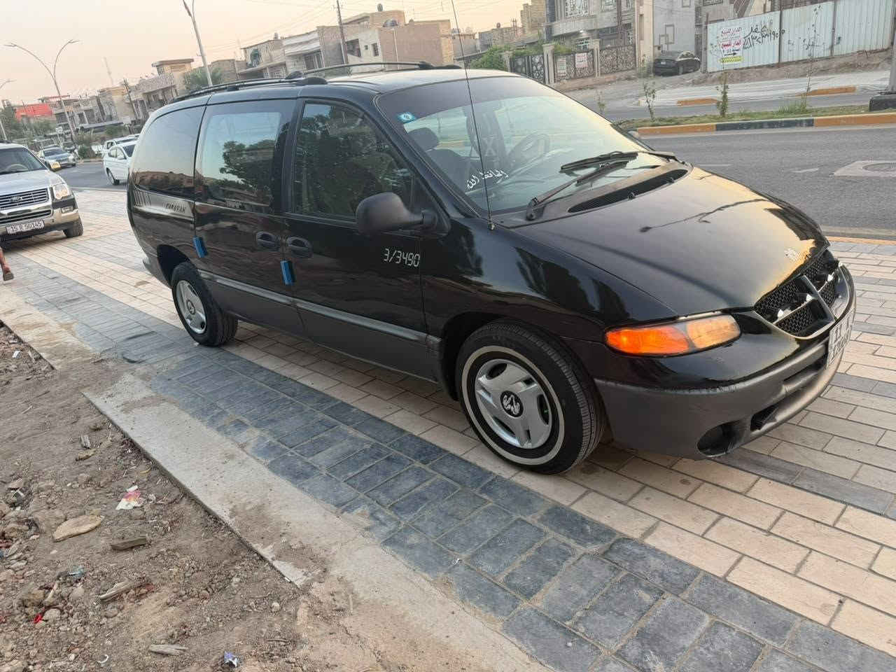 دوج كرفان 7راكب موديل2000
محرك 3300كير اوتو مكفولات
تبريد ❄️ ثلج تخم تاير صدر جديد
غرفه ع وضع شركه سياره جاهزه
مكاني بغداد سعر49وبيهامجال
الدوره***********
