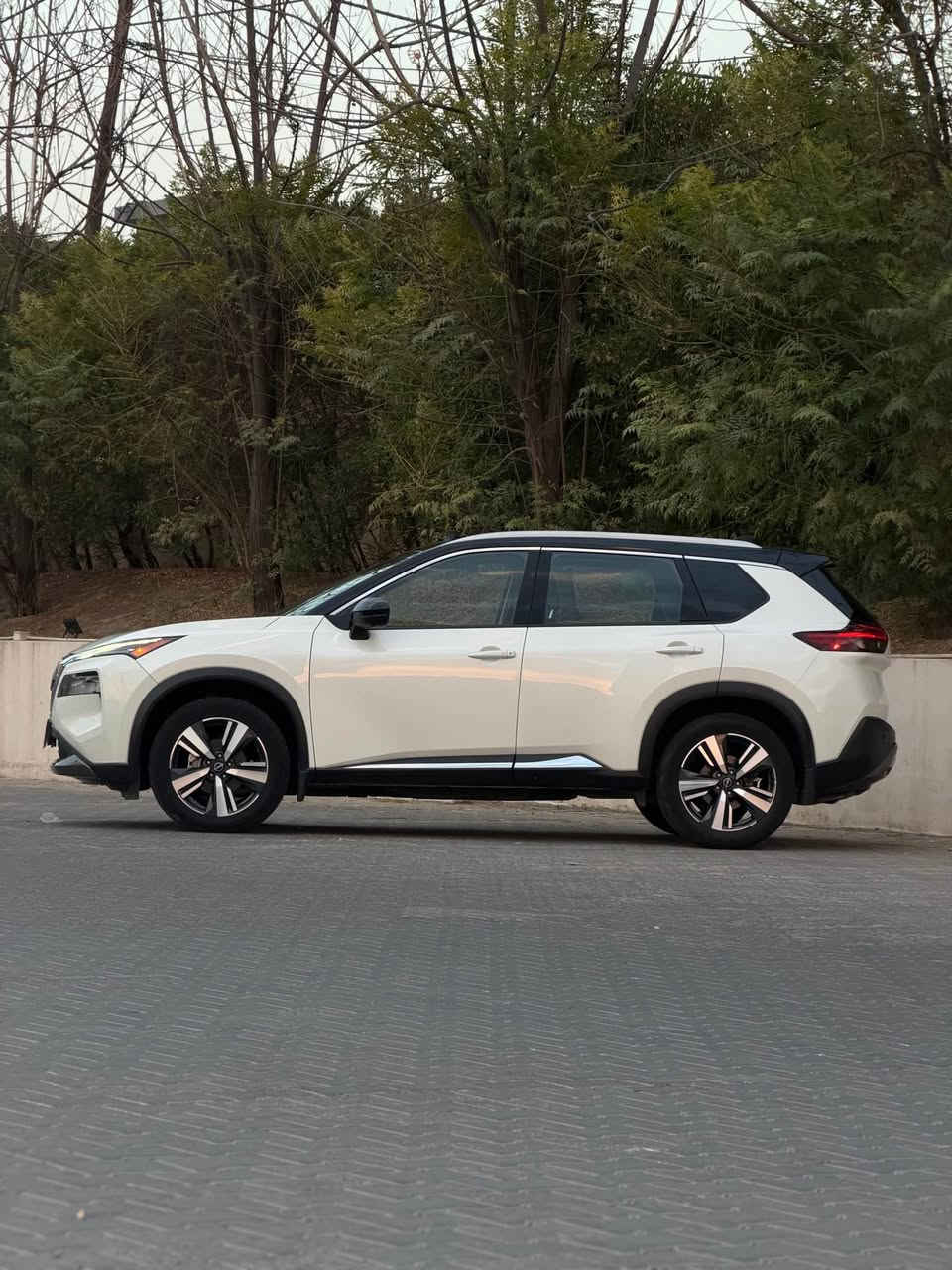 nissan rog 2023 SL black top 
فول فول دبل اكسل پانوراما كوشن ساردو گه رم ٣ په ردا 
دعامي بو دعامي شرط بي زوري بي ارباك بي سبوغ بي تحديل 
١ چاملغي م گوراوه به بيلادي 
شوين:هه ولير 
سعر:١٧٥$$
*********** أربيل, العراق
