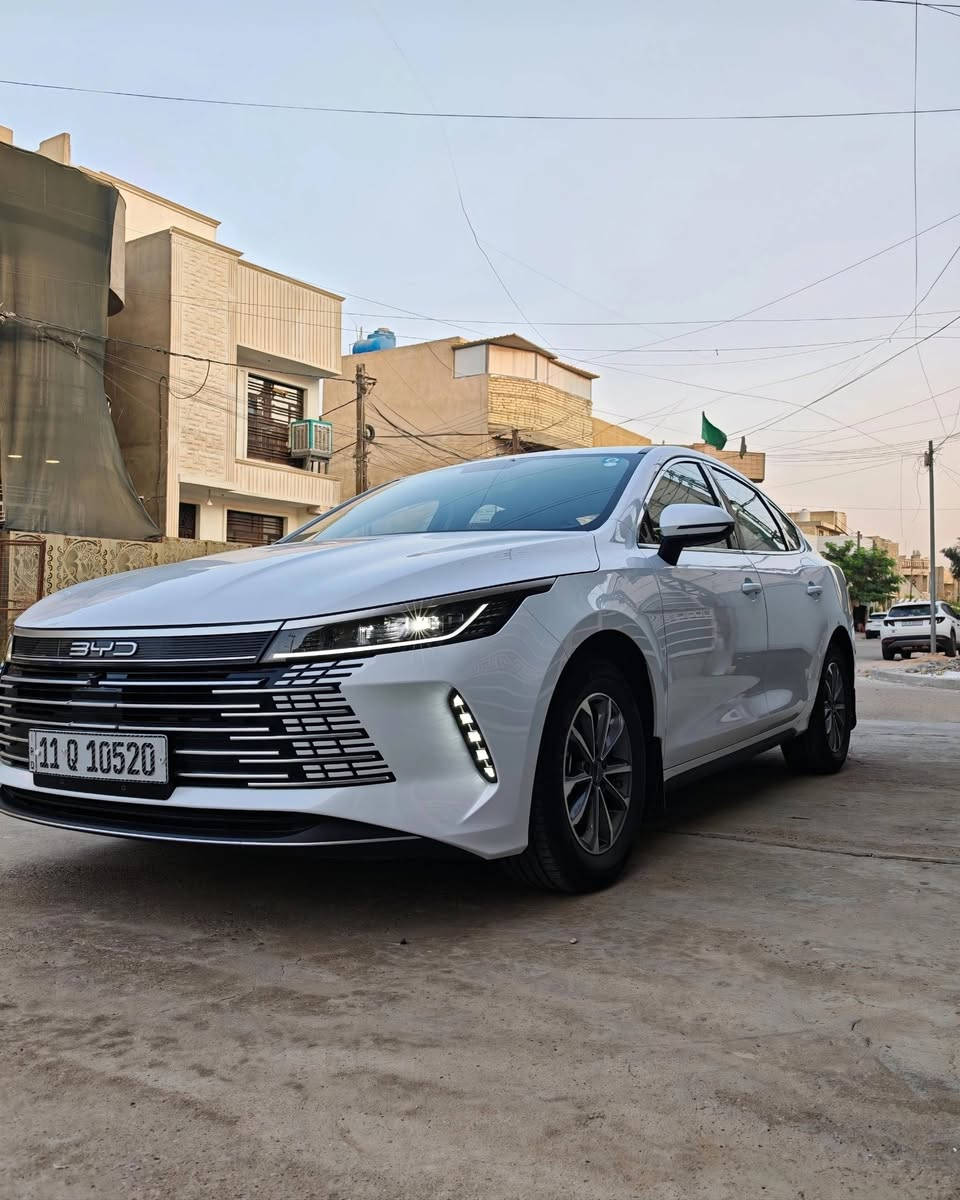 BYD دستروير 2025 
ممشی السيارة 12 الف
فول مواصفات السيارة عدا الفتحه 
داخل مقاعد جلد لونين
بصمه دخول وكارت NFC
 تشغيل عن بعد السيارة 
قطعتين تبريد مخارج شحن 4
حساس خلفي کامره خلفيه دوراه
شاشا کبیره قلابه
السيارة بلكم هايبر محرك 1500 جنريتر
بانزين - شحن - كهرباء التفويله تمشيك 1200 
رقم بغداد بأسمي تحويل مباشر
اضافه لد بلوجكتر تفاعلي مع الإشارة ترحيب 
ارضيات حوضيه اصلية سستم 
السيارة مكفولة عدا رصعه 
بحافة الجنطه PDR بسيط جداً
ناشر صورتها قبل
السعر 20 و 400 نهائي 
مكاني بغداد حي العدل
***********
