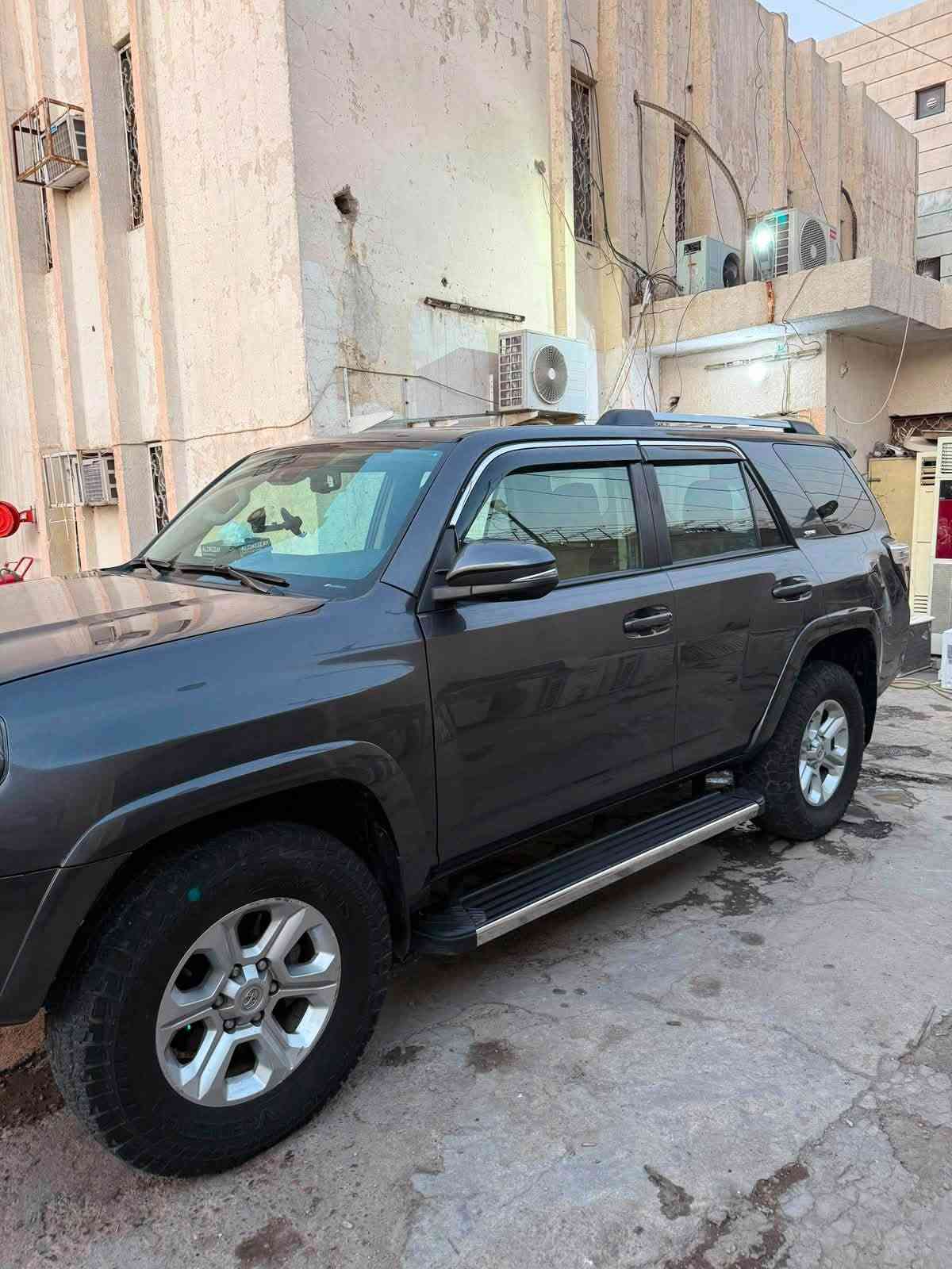 السلام عليكم للبيع Toyota4runner
Sr5 premium xe
2023
رقم بغداد ماشية 37 الف ميل 
فول مواصفات فور ويل 
5 راكب 
السعر 26 الف دولار 
وبيها مجال للشراي 
***********
مكاني بغداد الكاظمية

نص مكتوب في الصور:
- PLC Auction JTENU5J5R5P6208480 Toyota 4 Runner 2023 الولايات المتحدة - ... قد تكون الصور محمية بموجب حقوق النشر. مزيد من المعلومات مشاركة PLC Auction PLC Auction JTENU5JR5P6Q عع