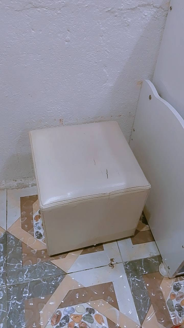 غرفه تركيه باب أول ضخمه 9قطع +مندر طبي سرير مخزن السعر 950وبيهه مجال العنوان منطقة البهادريه تصال أو وتساب ***********
