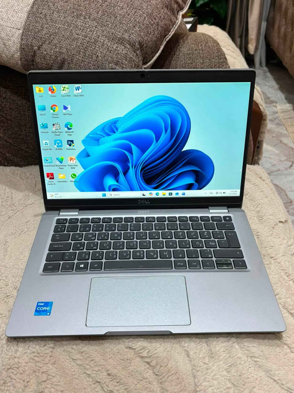 🚀 وصول Dell Latitude 5320 (أداء عملي ونظافة عالية) 🚀
لعشاق الأجهزة العملية والاعتمادية، توفر لدينا Dell 5320، جهاز يجمع بين الأداء السلس والتصميم الأنيق.

مواصفات الجهاز:

 💻 المعالج: Intel Core i5 - الجيل الحادي عشر (فئة G7).

 ⚡ الرامات: 16GB RAM.

 💾 الهارد: 256GB SSD.

 ⌨️ الإضافات: كيبورد ضوئي (مضيء).

 ✨ الحالة: نظافة عالية جداً.

💰 السعر:375 ألف دينار فقط!

🚚 التوصيل: متوفر خدمة توصيل لجميع محافظات العراق.

للطلب والاستفسار، تواصلوا معنا عبر الاتصال أو الواتساب:

📱 ***********
