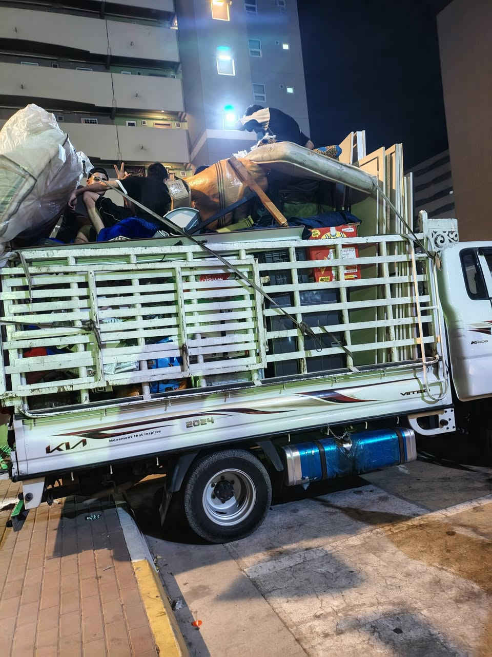 خدمة نقل أثاث داخل وخارج بغداد
📦 تحميل • تفريغ • نقل
🛠 كادر مختص بفتح وشد الغرف والسبالت
⏱ متواجدين 24 ساعة لخدمتكم في أي وقت
✅ عمالة محترفة وخبرة عالية
✅ أسعار تنافسية تناسب الجميع
✅ شغل نظيف ومرتب من الباب للباب
📍 نغطي جميع مناطق بغداد وخارجها
📞 للتواصل:
📱 واتساب: ***********
☎️ اتصال مباشر: ***********
هم لا تتردد… أثاثك أمانة بيدنا 🤝
#نقل_أثاث
#فتح_شد_غرف
#نقل_داخل_بغداد
#عمال_تحميل
#خدمة_24ساعة
