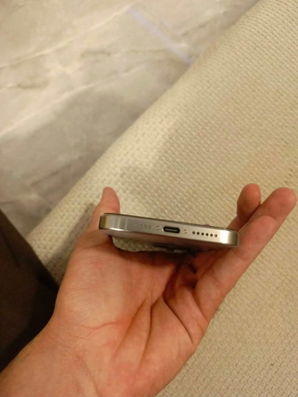 سلام عليكم 
iPhone 15 pro max 
شرق اوسط 
ماستر
بطاريه ٨٦
نضافه١٠٠ بل ١٠٠
مبدل شاشة اصليه
سعره ٨٢٥
***********
مكاني ديالى بعقوبة
