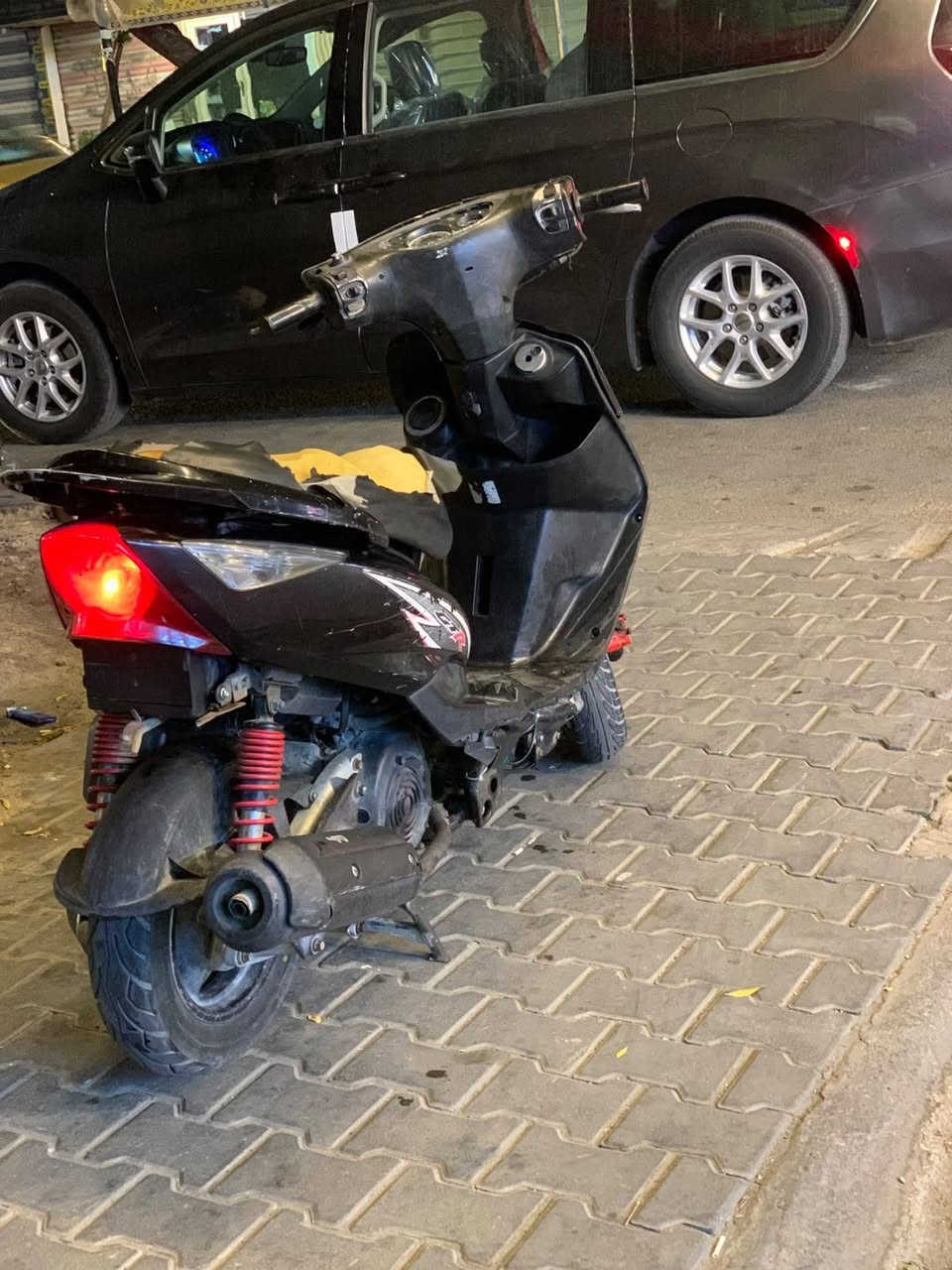 سلام عليكم دراجه ثعلب للبيع بيه نقص جوزه وكشن والكابريتر  مالته بلادي يراد له بس  تنضيف  الدراجه تخبل مكينته ناعمه البوشه بلاديه  والكهربائيات بس الشاير سعر 400 وبيه مجال رقمي ***********
