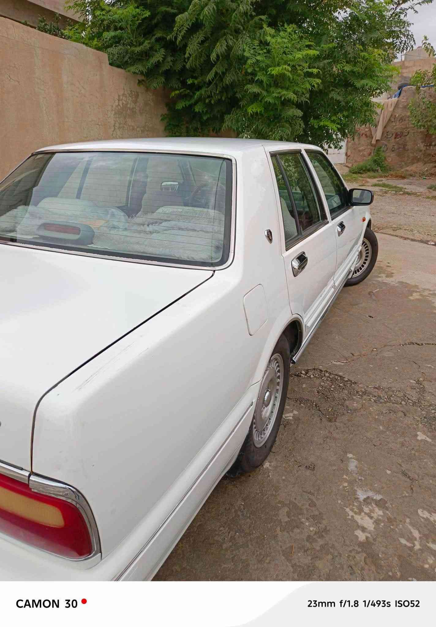 نیسان سدریک مۆدێل ٢٠٠١
ئارم پلاستیکی سلێمانی ئەوەلیاتی ئارم بەشەرت لە دائیرەی مرور
سەیارەکە هیچ لێدراو و دەعمی نیە سەقف و بۆنیت و سندوق بۆیاخەکەی هەڵیدابوو خۆم بۆیاخم کردۆتەوە تەنها بۆ جوانی بێ ئەوەی مەعجونی تێدابێ بەشەرت بەس پەمپە
گێر و مەکینە و ئەکسل و تەبرید و کارەبایی هەر هەموی بەشەرت ماشەڵای دەوێ هەر چوار تایەی نوێیە و پێش و پشت تەقەو رەقەی تیا نیە وەک مۆدێل نوێیەک وایە
سەیارەکە زۆر جوان خزمەت کراوە و سەیارەی ماڵەوەیە هی مەعرەز نیە
سعری داوای ٤٨ وەرەقە دەکەین و مەجالێکیشی تێدایە
موشتەری تکادەکەم پەیوەندی بەو ژمارە تەلەفۆنەوە بکەن
***********
***********
شوێن: کۆیە كويسينجاك, أربيل

نص مكتوب في الصور:
- CAMON 30 23mm f/1.8 1/440s ISO51
- CAMON 30 • 23mm f/1.8 1/353s ISO50
- CAMON 30 23mm f/1.8 1/493s ISO52
- CAMON 30  23mm f/1.8 1/67s ISO50
- CAMON 30 23mm f/1.8 1/231s ISO50
- CAMON 30
- 23mm f/1.8 1/253s ISO50
- 23mm f/1.8 1/50s ISO50