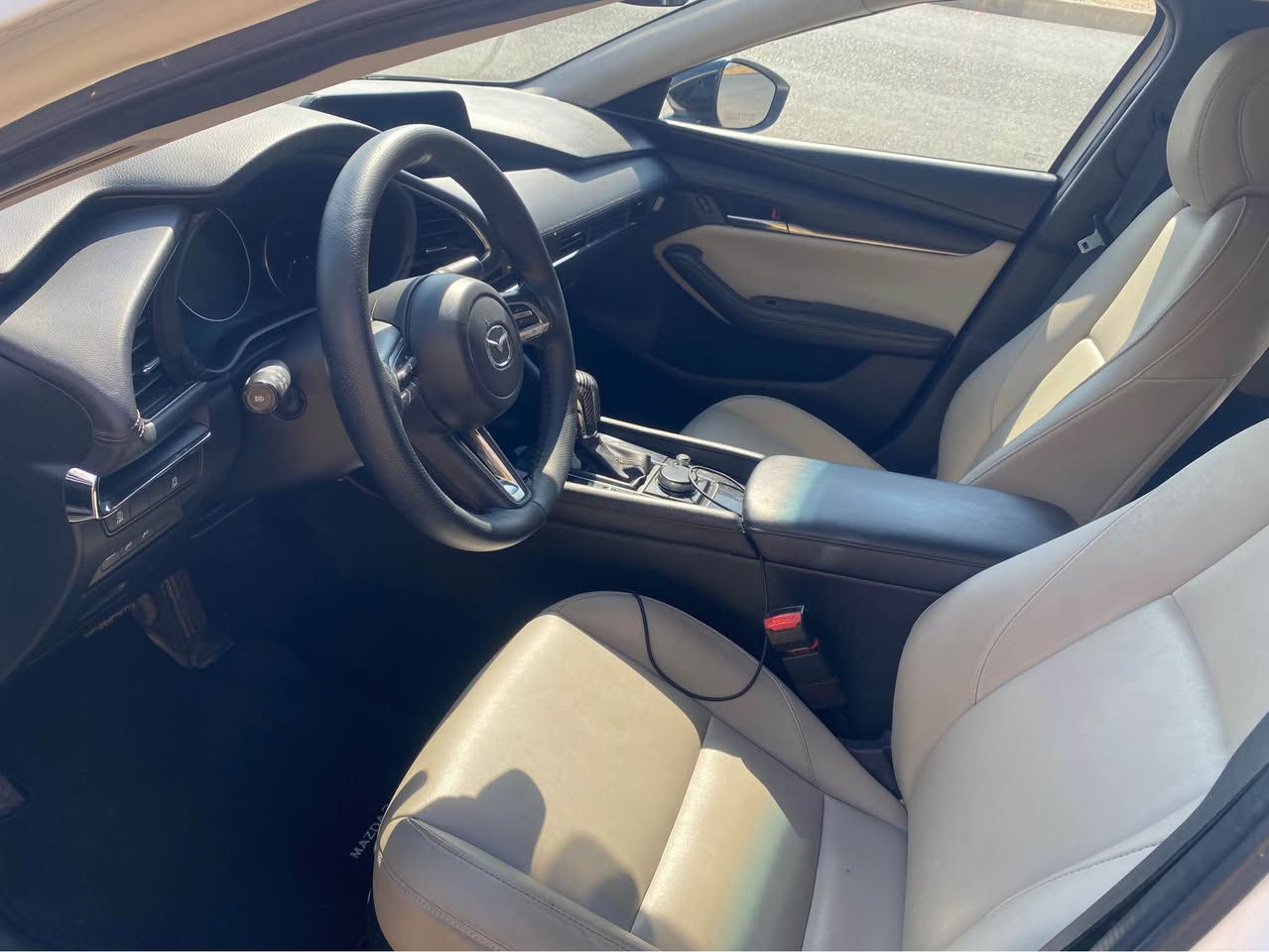 Mazda 3 2023 sedan,preferred sport
مەکینەی ٢.٥ بێ تۆربۆ و بێ دەبل ئەکسل مەرخوبە
پێش و پشتی کەپسە ،٤ پارچە و سەقفی سبوخە بە سبوخ عام دەیفرۆشرێ 
مواسەفات،بەسمە،سلایت،ئۆتۆ هوڵد،کوشن هیتەر،کوشن خەزن و جلد،ئۆتۆ لیت ئۆتۆ فلچە،کامیرە و ڕادار کامل،خەتی جادە  زۆر مواسەفاتی تر
سەیارەکە ٣٠ هەزار کم ڕۆیشتیە
ڕقم شانسی :3MZBPACM8PM374515
رقم تەلەفۆن:***********
سعر:108$ أربيل, العراق
