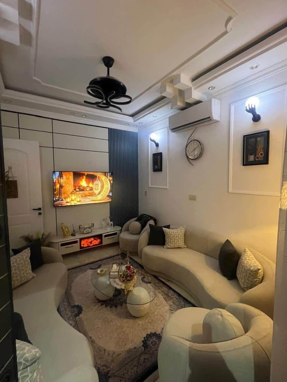 🏡 للبيع | دار حديثة في زيونة – محلة 716

✨ بناء درجة أولى ومؤثثة بالكامل

🔹 80م | واجهة 5م | نزال 16م

مدخلين

🔹 3 طوابق | 3 غرف نوم 

🔹 صالة واسعة | مطبخ حديث | صحيات كاملة

 #أعرض_عقارك_في_مكتب_مجاز_رسمياً 

 للأستفسار ⬇️
 #مكتب_الشمري_للخدمات_العقارية

 📱***********  ابو حسين الشمري
 📱***********  حسين الشمري

  🏡 عنوان المكتب(زيونة 716-مدخل الجدار سنتر القديم-مقابل مدرسة الزوراء)

   #للاعلان_عن_عقاراتكم_من_بيع_شراء_ايجار

 فقط ارسل التفاصيل والصور خاص او واتساب ع الارقام اعلاه

   
               #بيع_شراء_ايجار_مشاريع_استثمارات📍

#استثماربناء_تعقيب_ترميم_تثمين_دورسكنيه

