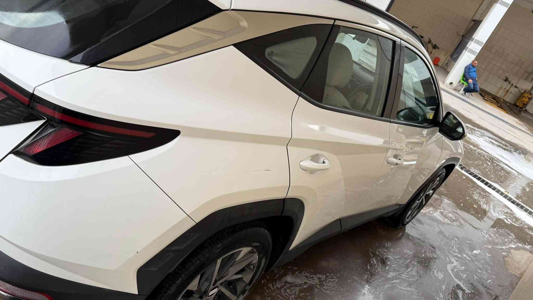 🚘 للبيع توسان 2023 رقم بصرة

توسان موديل 2023، السيارة كلش نظيفة ومرتبة
استعمال شخصي، جاهزة للاستخدام وما تحتاج شي 
بيها مكانات بارد شبر باب السايق والباب الخلفي للسائق مفتوح لغرض التصليح والباقي كفاله 
📍 رقم بصرة
✨ نظافة وترتيب
❄️ تبريد ممتاز
🔧 مكينة وقير بحالة زينة
📄 أوراق كاملة

العنوان البصرة ابي الخصيب ، والجاد يتفضل.
💰 السعر: [180] وقابل للتفاوض
📞 للتواصل: [***********-***********] البصرة, العراق
