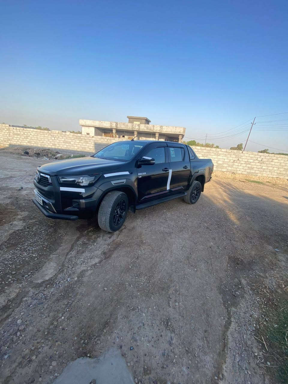 سلام عليكم
هايلوكس ادفنجر 

موديل 2024  

رقم أربيل تريد وكاله او تحويل 

سته سلندر V6 

ماشيه 37  شرط أخت الزيرو 

مكفولة كفالة عامه حتى من زلغ او رصعه شرط سونار 

.اربع كامرات 360 درجه

.بنيد جكات

.مثبت سرعه 

.كروز سرعه 

.تبريد منفصل

.حساس امامي خلفي

.داخل اسود 

.شاحن وايرليس

.بصمه

وبعد بيها هواي مواصفات 

العنوان بغداد ناحية الرشيد 

***********
