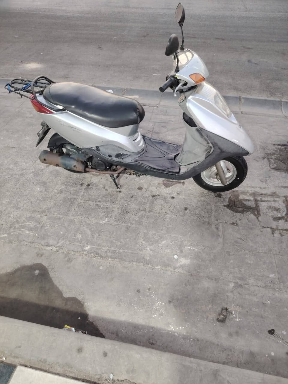 سلام عليكم دراجه بريز مكينه كلجات كهربيات دبلات كلهن خير من الله نضافه فول دراجه مال جناي مخذه رمبه قبل4 أشهر شغل وطلع بيه وين ما يعجبك سعر 675 او مراوس  بغداد الشعب ***********
