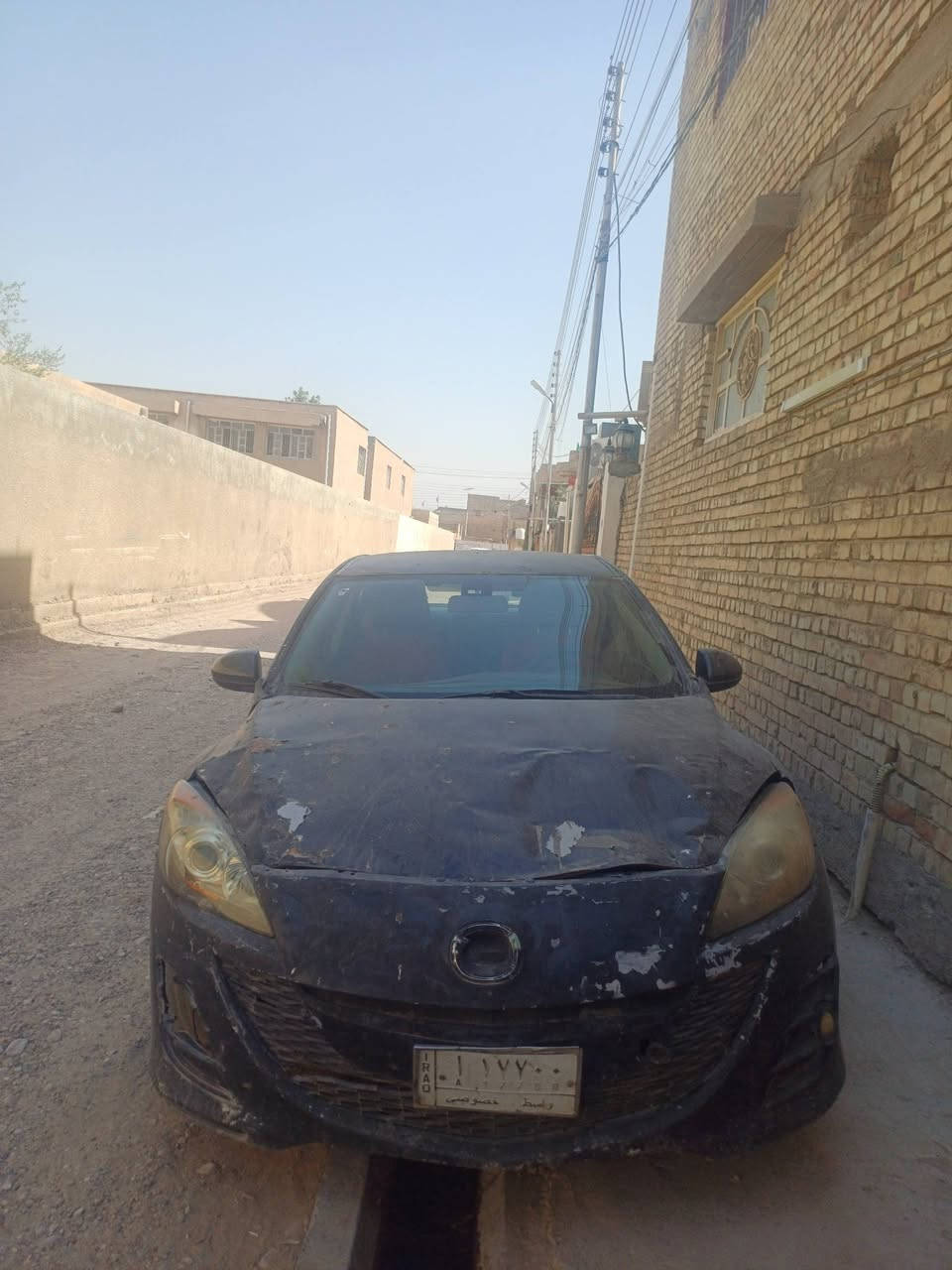 مازدا ٣ ٢٠١٠ كير مكينه كورلا حديث 
سيارة بيها بعض نواقص 
شغالة وتمشي غرامات مصفرة 
كير بي فقط عته بنمر ومكينه نظيفه لا تبخير ولا تنقيص
مكان بغداد باسمي رقم واسط مشروع وطني 
ابيع كوم حديد ماعدا التحويل يعني بشرط تحويل 
سعر ٢٨ ورقه 
***********
