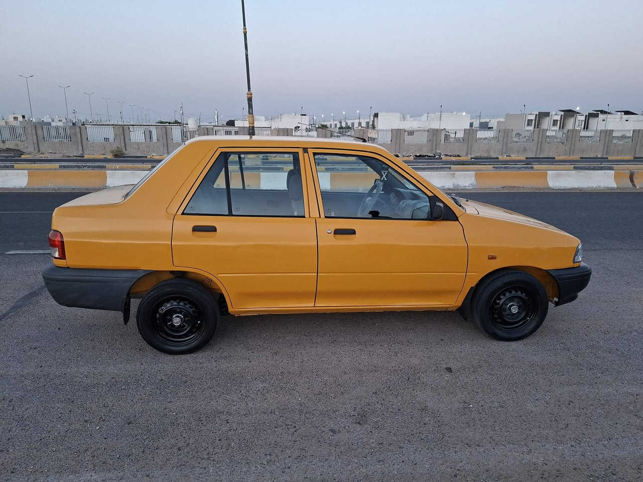 سلام عليكم سايبا موديل 2021 رقم كربلاء مصفره هيئه وغرامات كير ومكينه نضيفات تبريد ثلج كهربائيات كله شغاله تخم تاير جديد حداديه جديده شاشه كامره سنتر لوك السياره جاهزه علخير بيه شبر بارد بلجاملغ الامامي والباقي كفاله السعر 50 مكاني كربلاء للستفسار الاتصال برقم ***********
