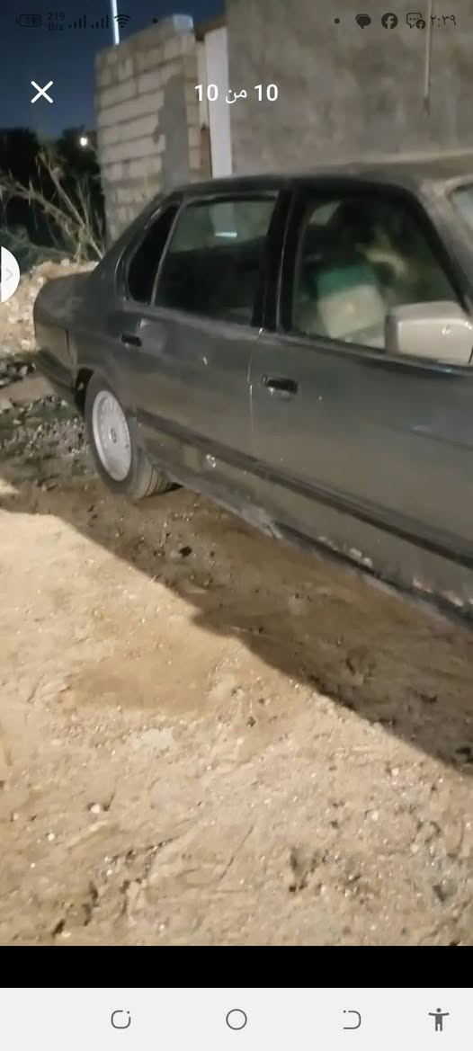 سيارة بيم دبليو موديل 1991
حدادة تبريد شقال محورة بية مكينة 3000فيفي تي مجول 
سنوية منتهية من 2019سعرة 25ورقة أو حياكم الله
سيارة حجم 750رقمة بصرةلتوصل ***********
