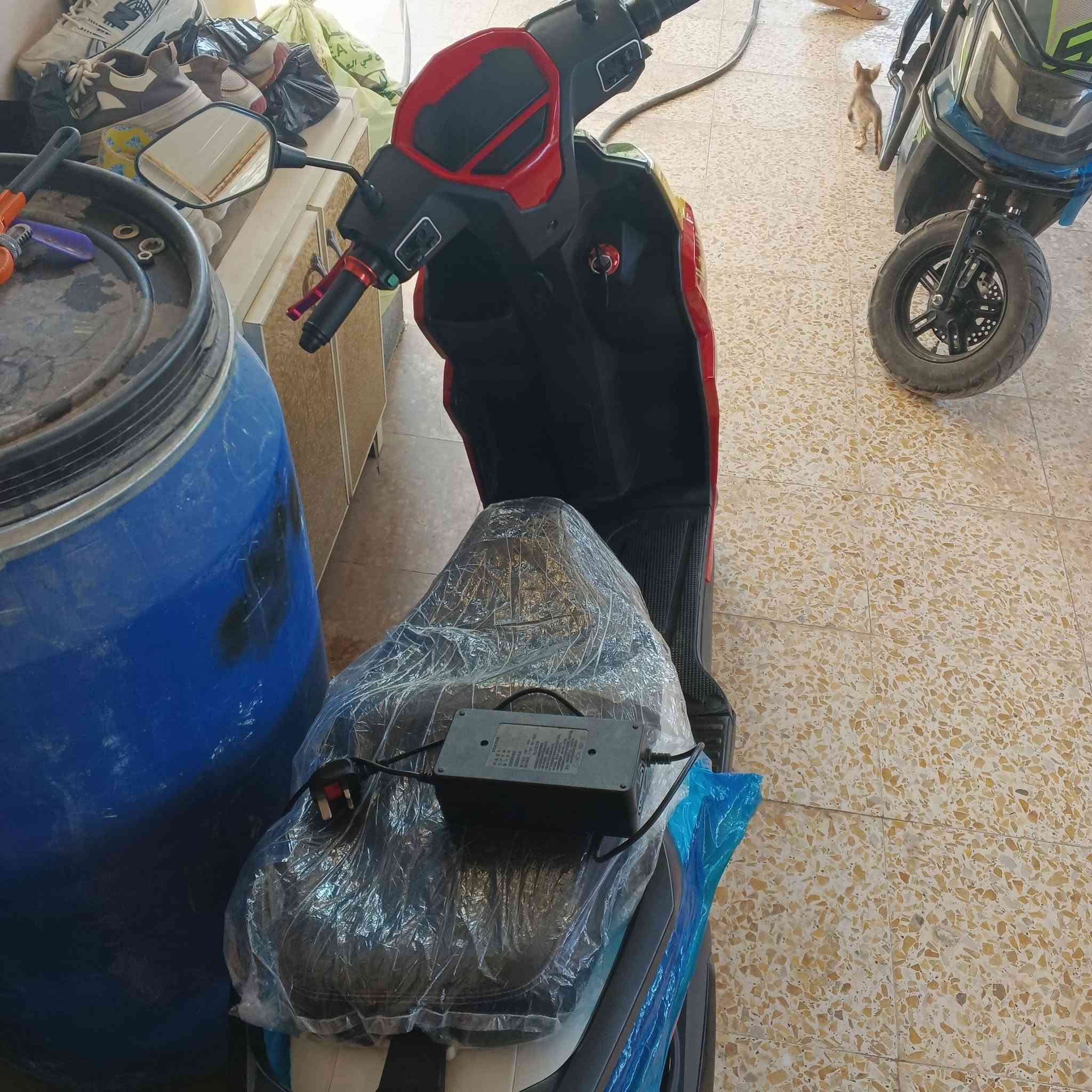 ليا الله السلام عليكم درجة شحن فول مواصفات الشكل الرياضي بطاريات على الفحص يقرن 10ونص السعر 625الف بيهه مجال بسيط جدا رقمي بي واتساب ***********
